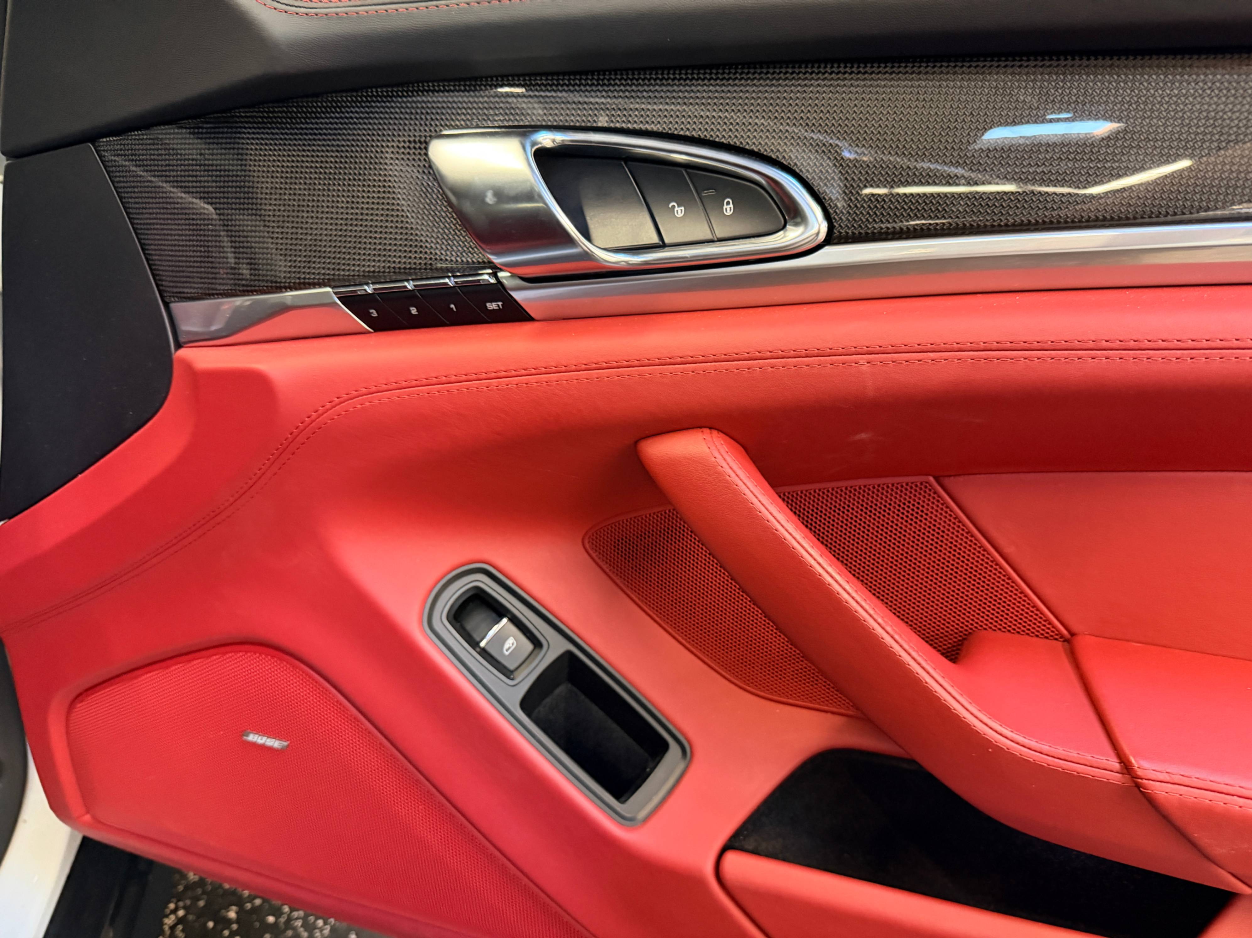 /hcwenterprisecorporation/2016-Porsche-Panamera-732893420090452.jpg