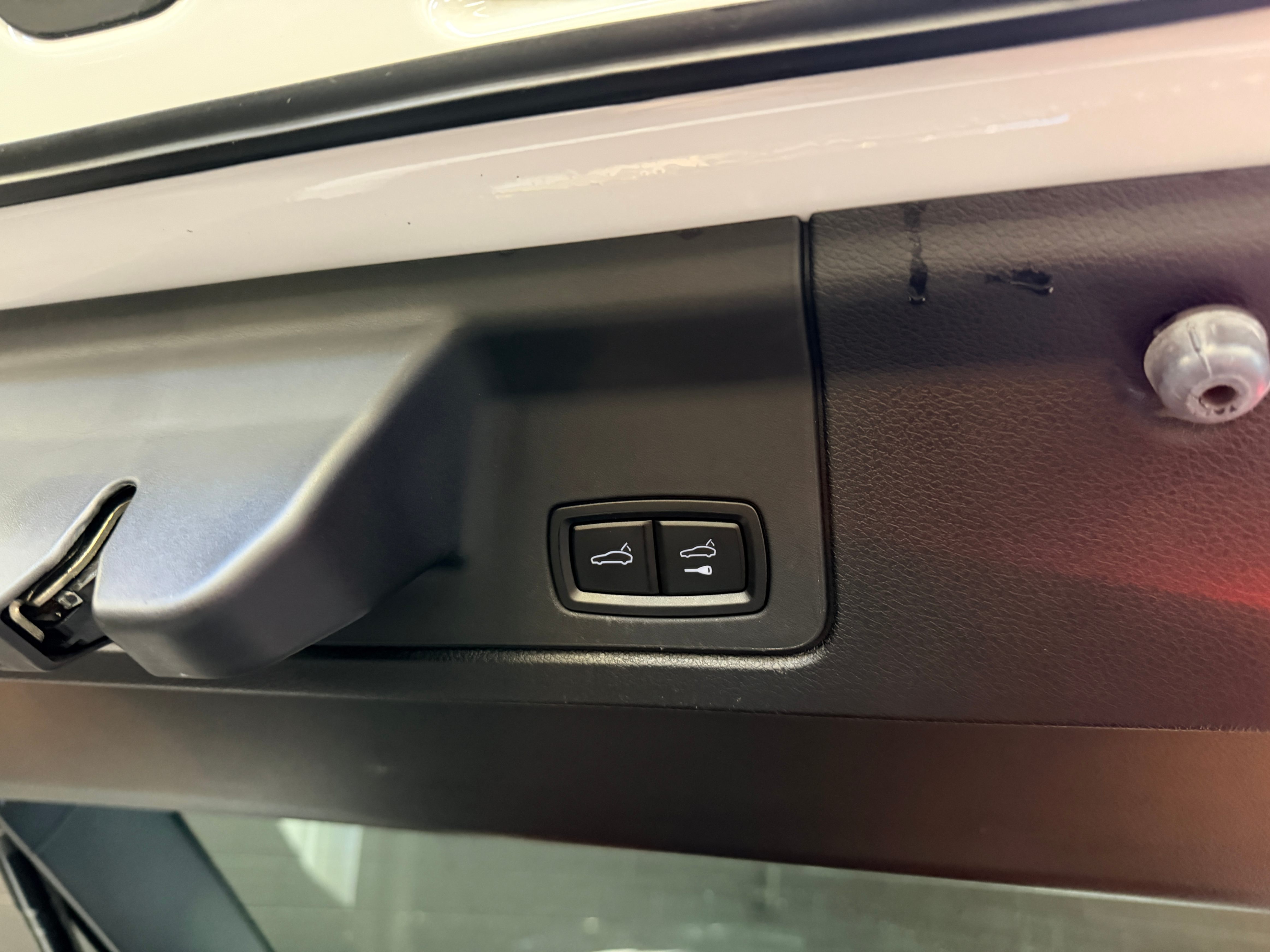 /hcwenterprisecorporation/2016-Porsche-Panamera-966511961380875.jpg