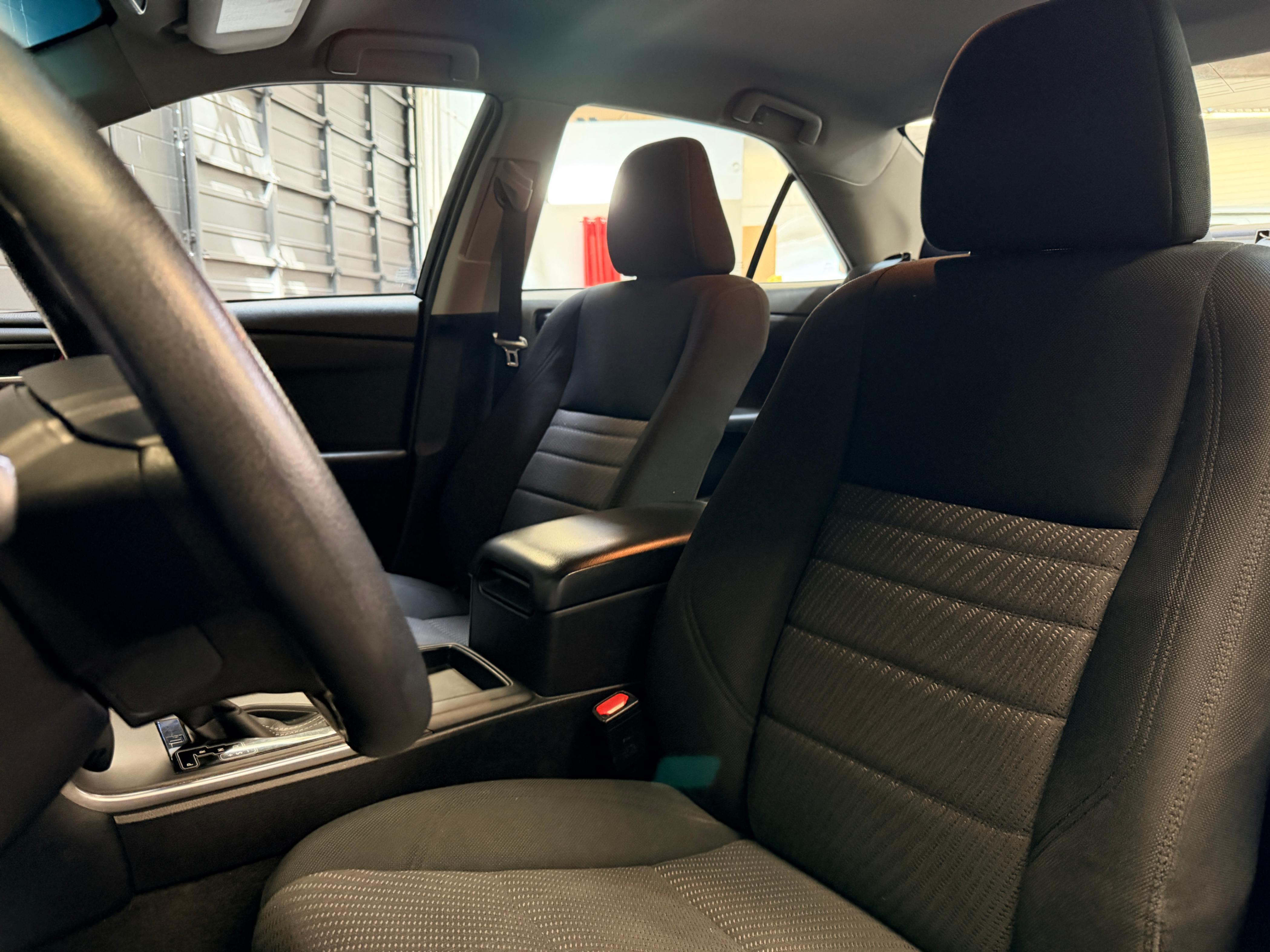 /hcwenterprisecorporation/2016-Toyota-Camry-8289817666692436.jpg