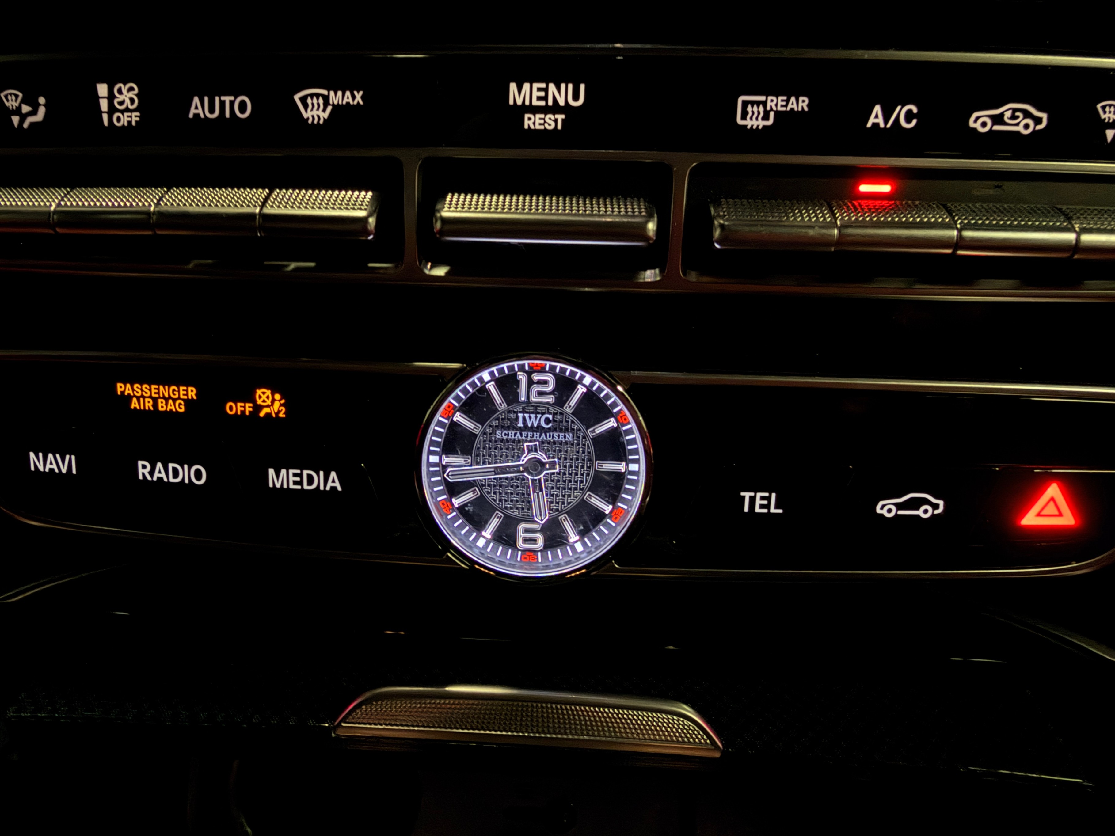 /hcwenterprisecorporation/2020-Mercedes-Benz-G-Class-34721407697404416.jpg