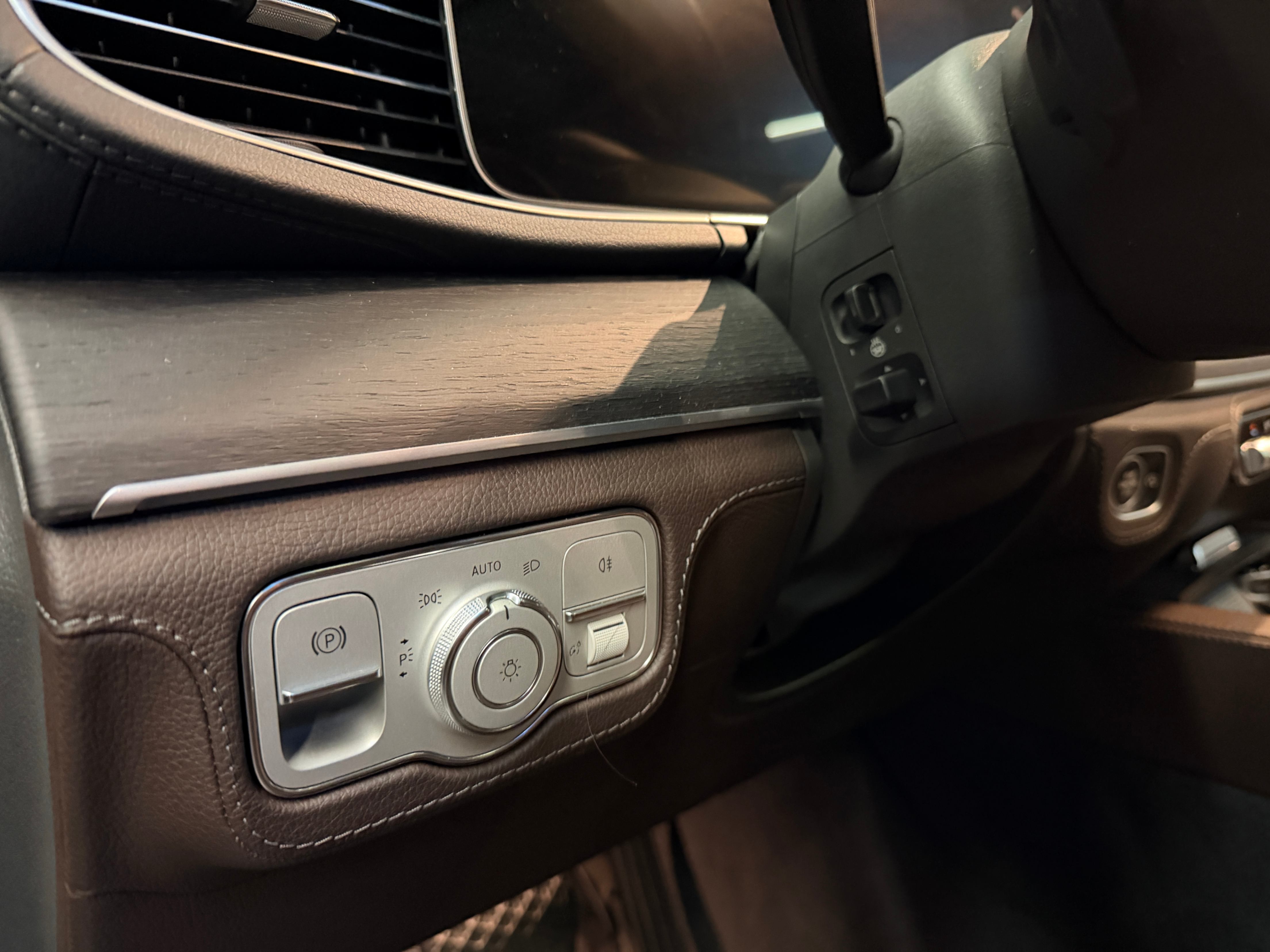 /hcwenterprisecorporation/2020-Mercedes-Benz-GLE-Class-03543566171682455.jpg