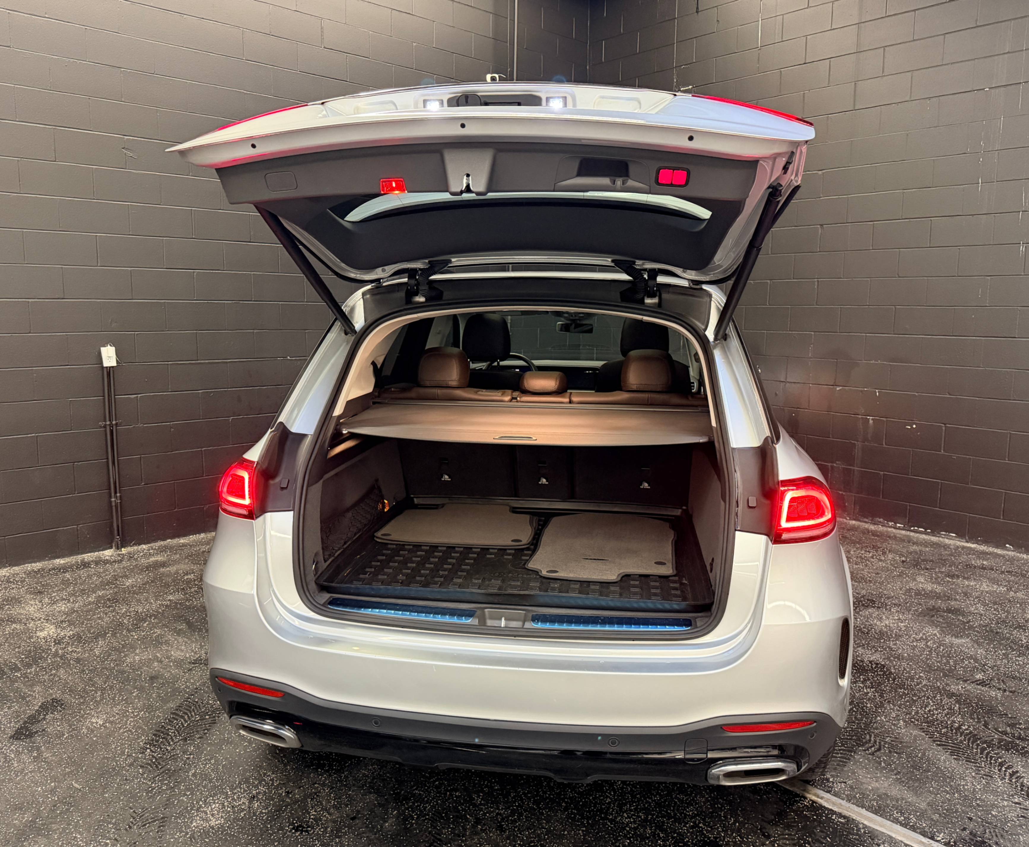 /hcwenterprisecorporation/2020-Mercedes-Benz-GLE-Class-46542396165537614.jpg