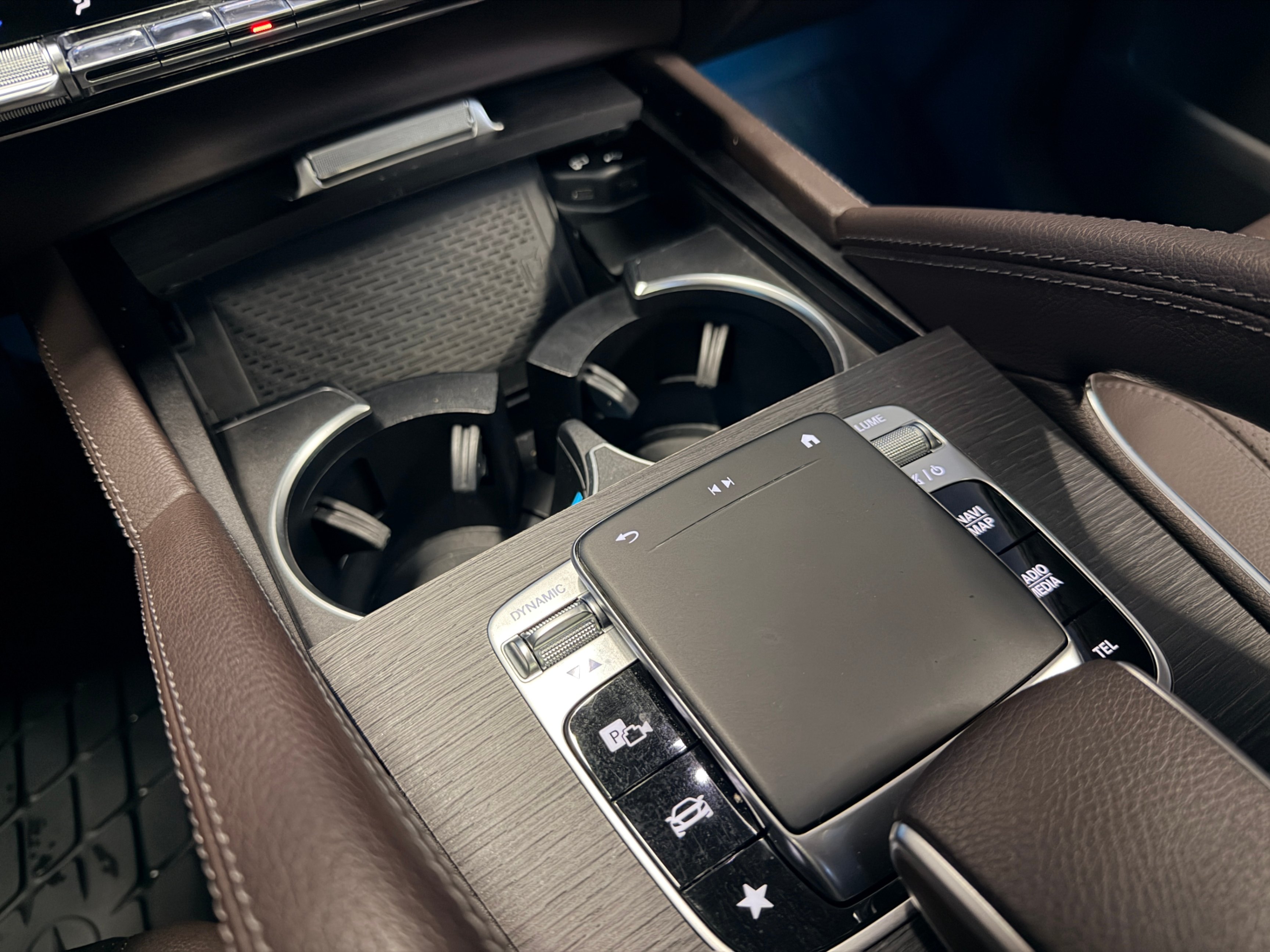 /hcwenterprisecorporation/2020-Mercedes-Benz-GLE-Class-6796733935639587.jpg