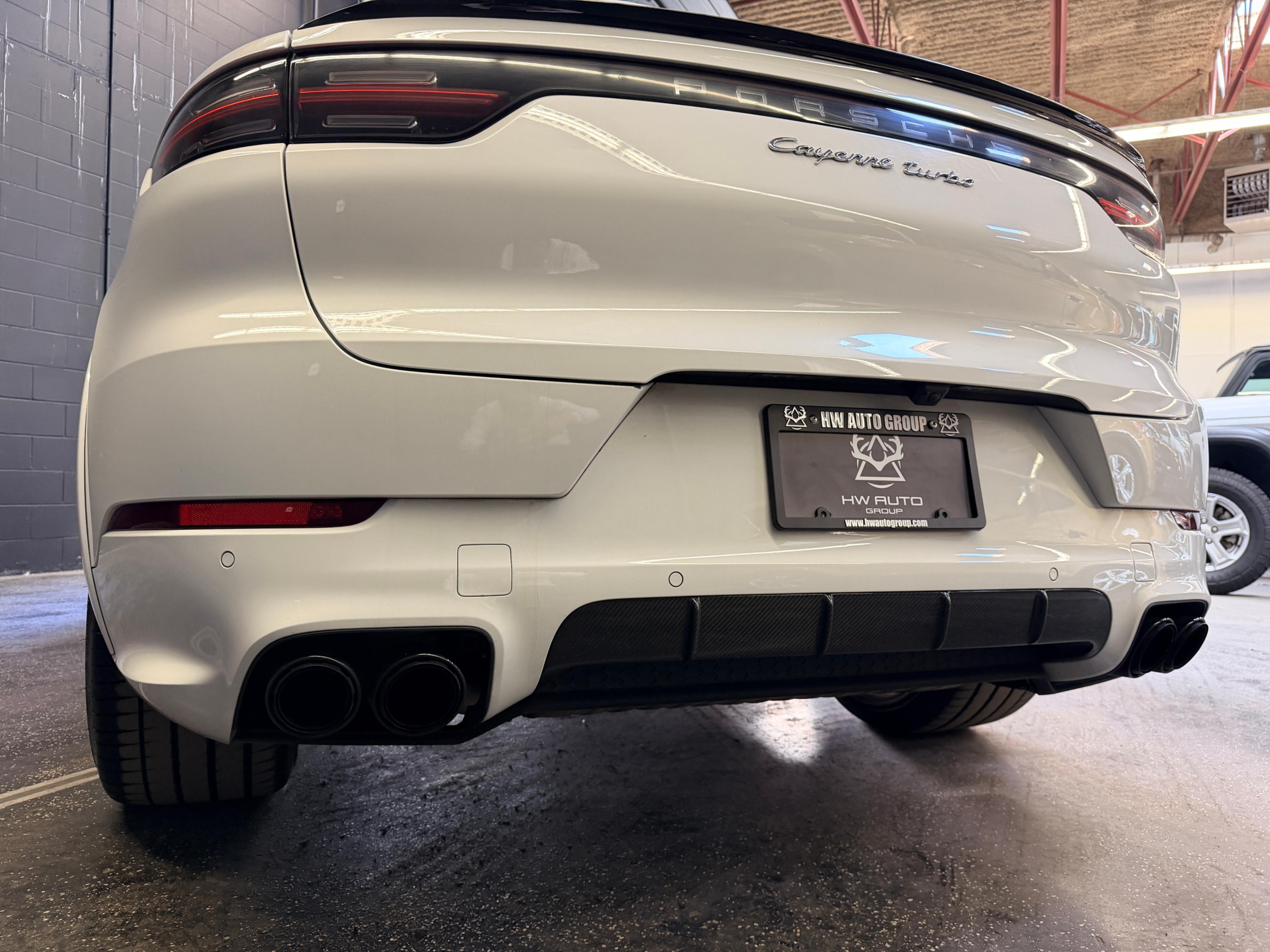 /hcwenterprisecorporation/2020-Porsche-Cayenne-0032083466059764643.jpg