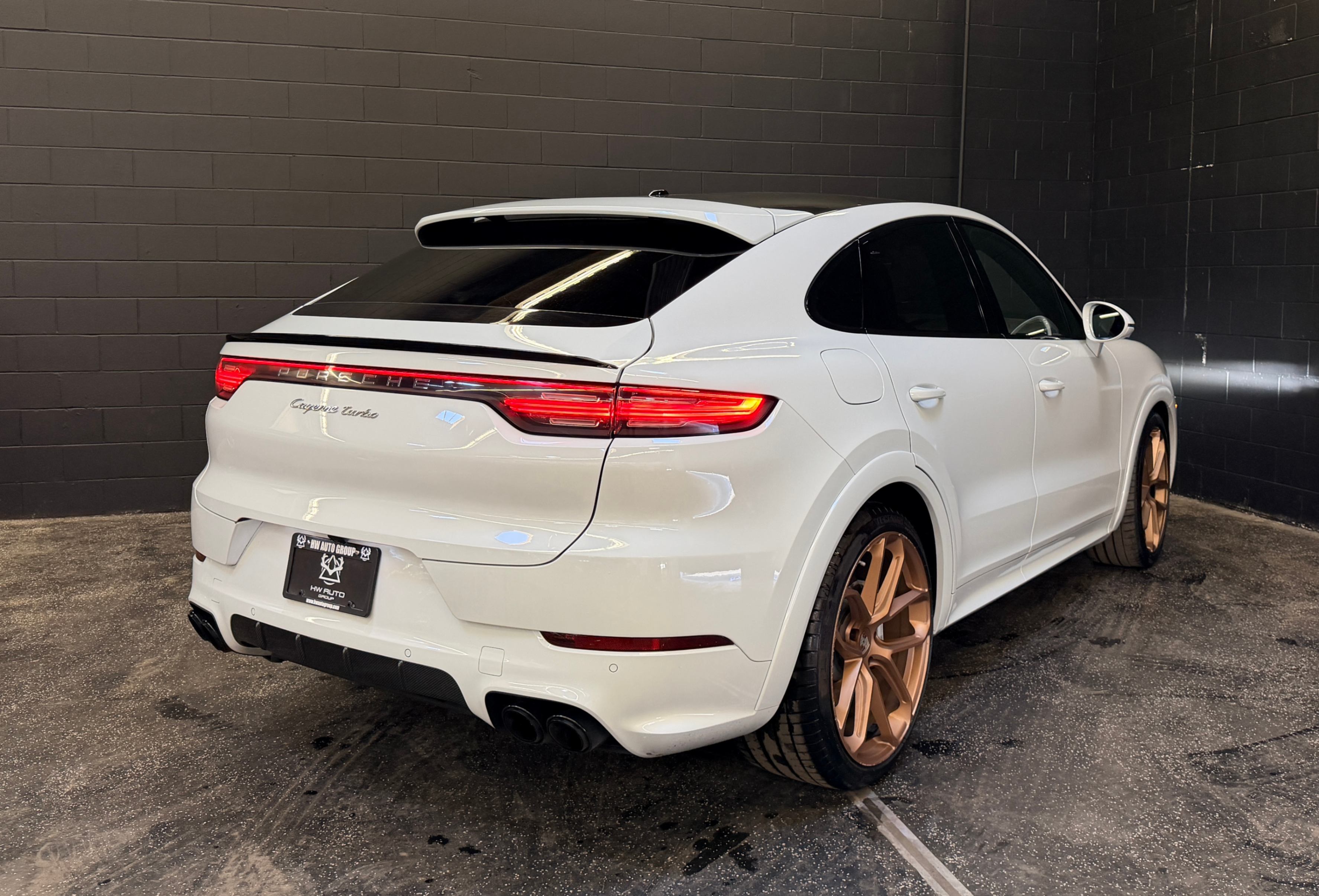 /hcwenterprisecorporation/2020-Porsche-Cayenne-3537286585888759.jpg