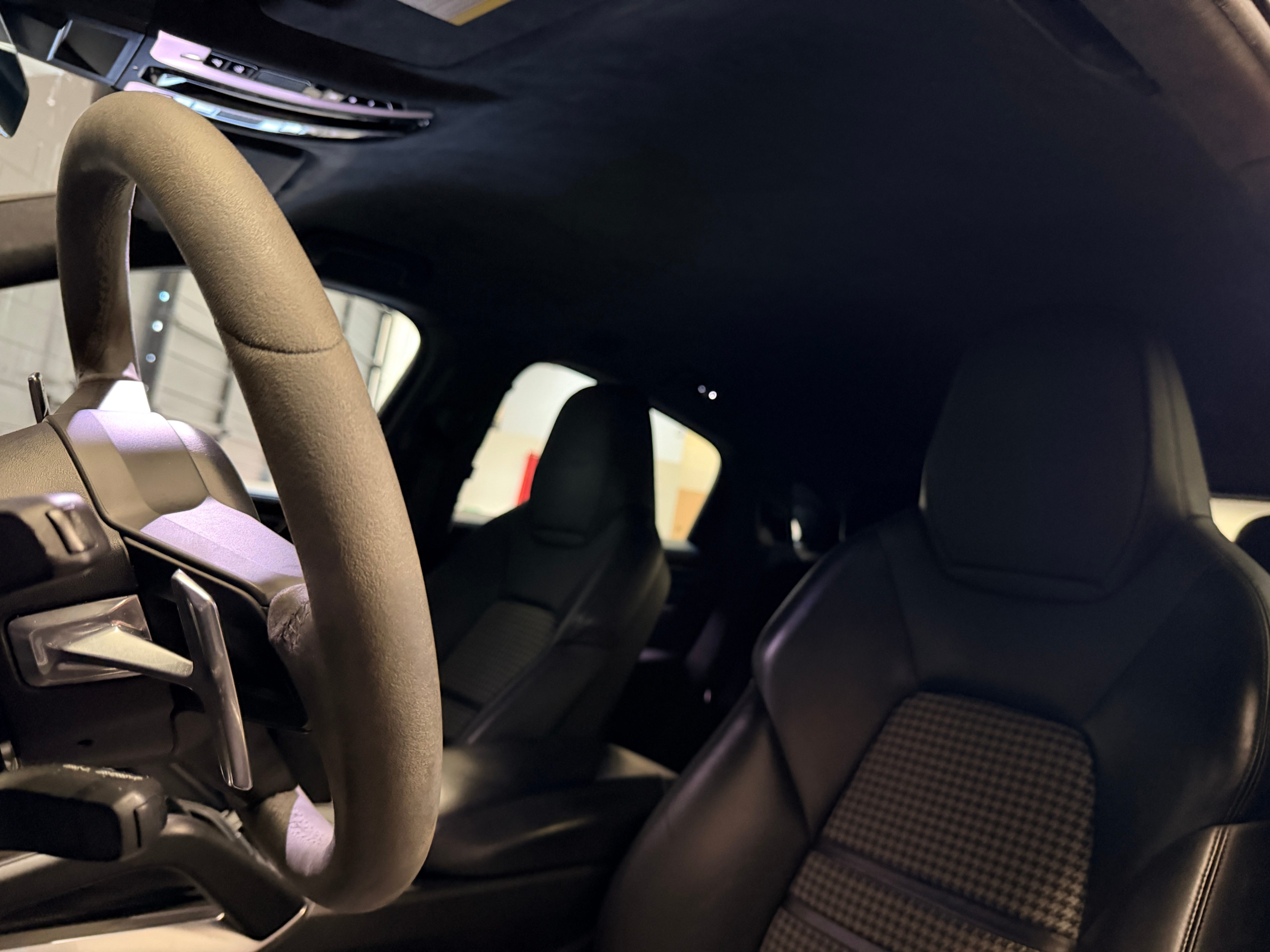 /hcwenterprisecorporation/2020-Porsche-Cayenne-9239275937739406.jpg