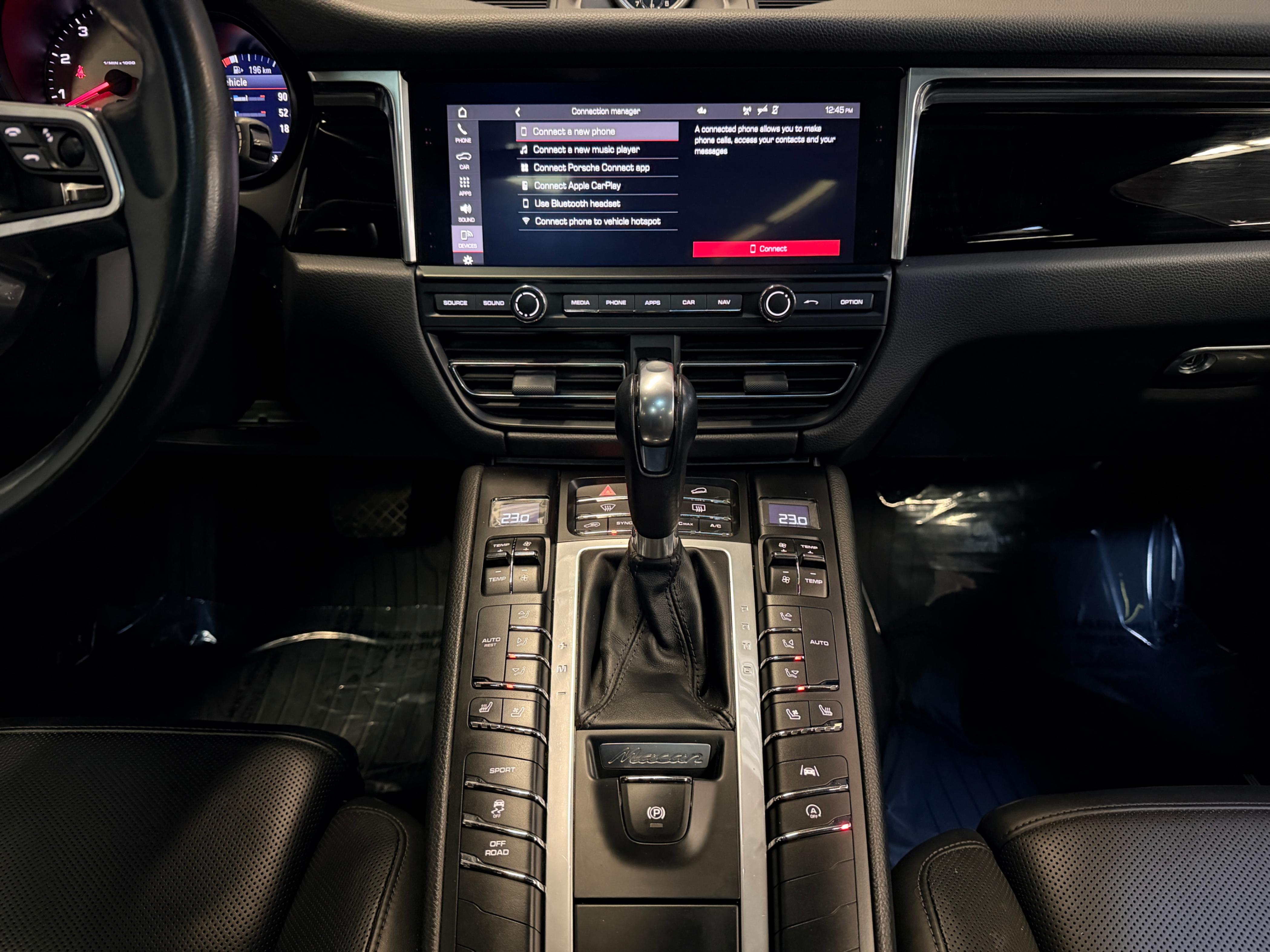/hcwenterprisecorporation/2020-Porsche-Macan-03243998351234767.jpg