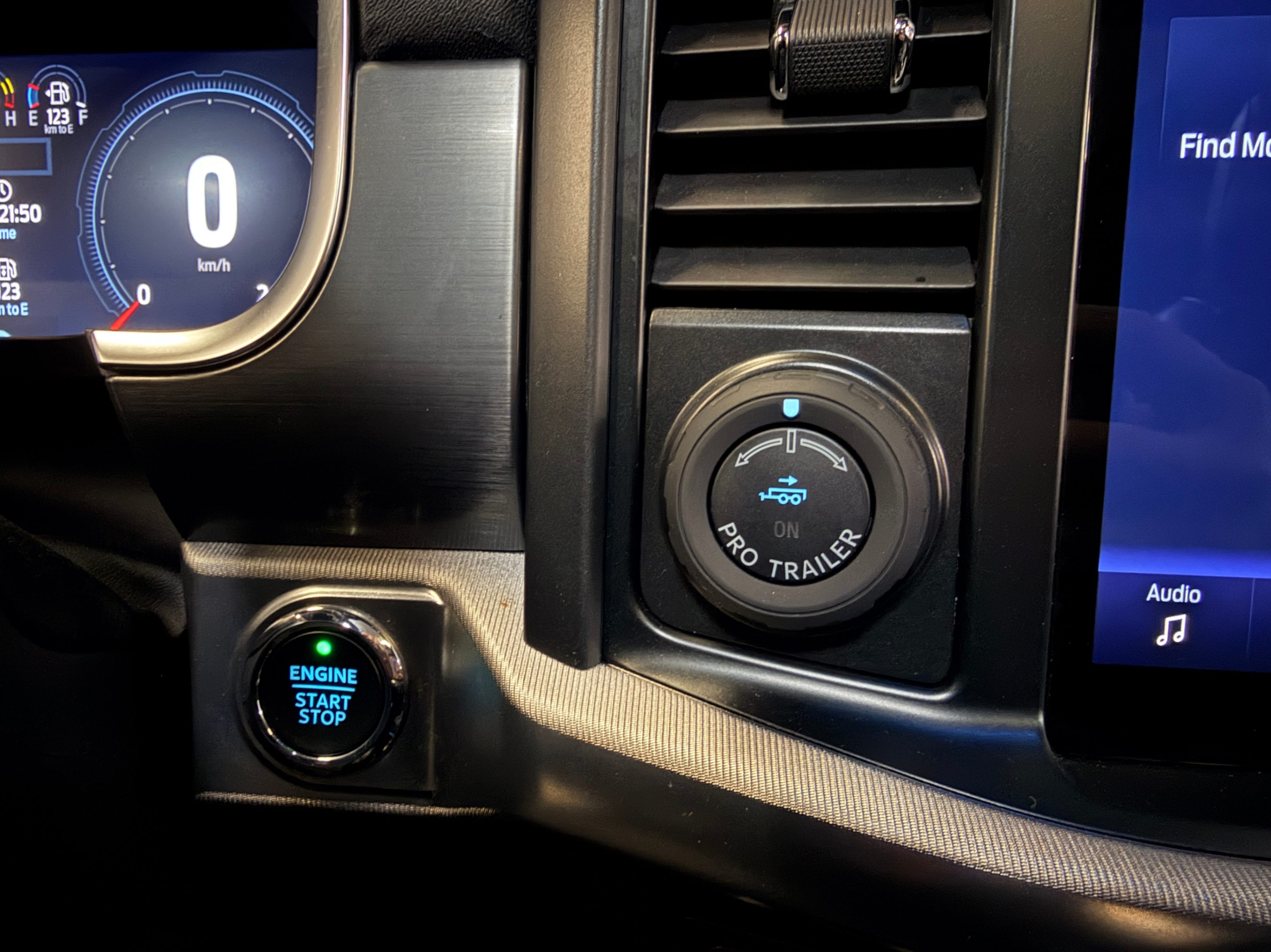 /hcwenterprisecorporation/2022-Ford-F-150-1331154916379238.jpg