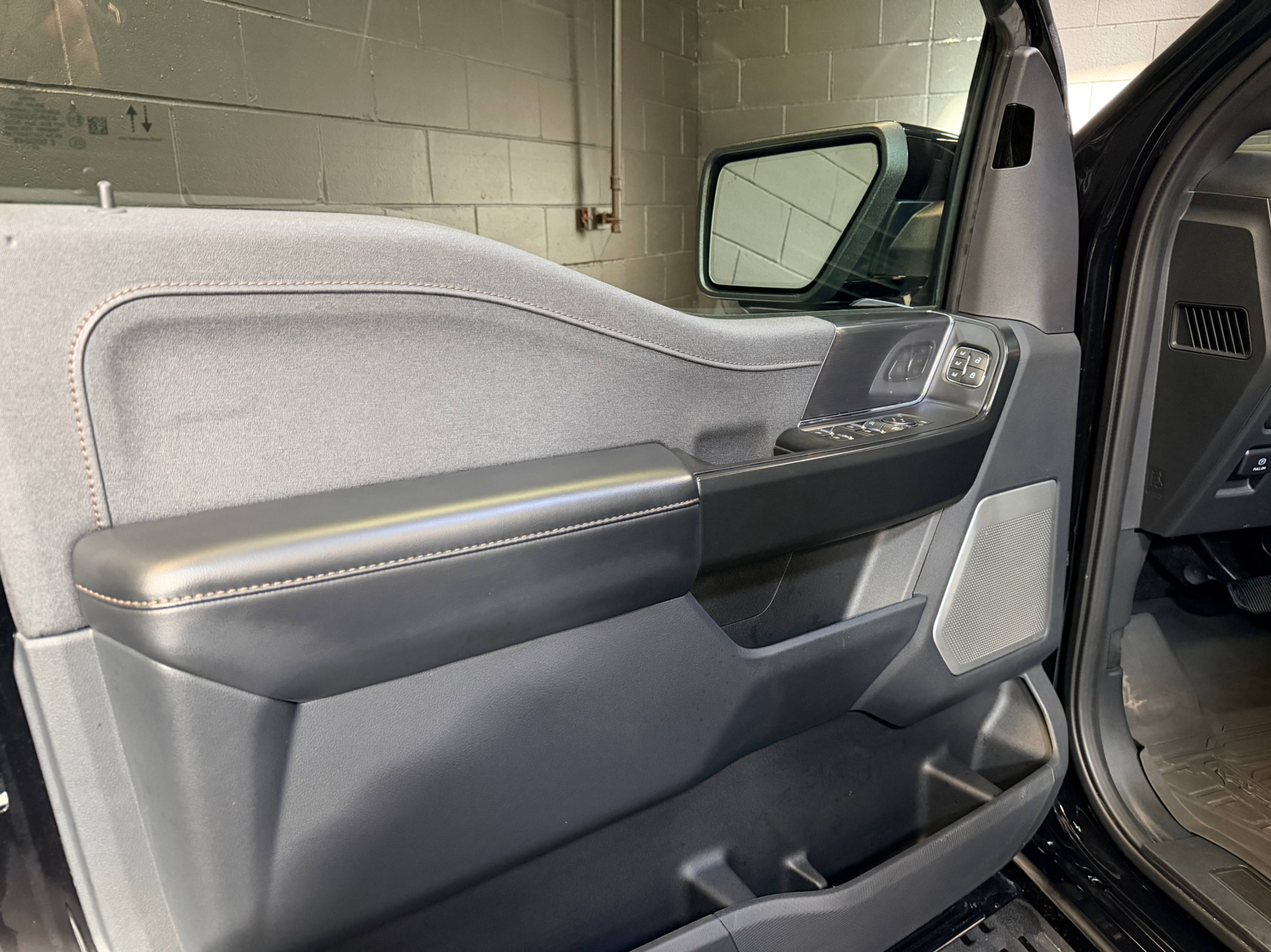 /hcwenterprisecorporation/2022-Ford-F-150-5901723404982753.jpg