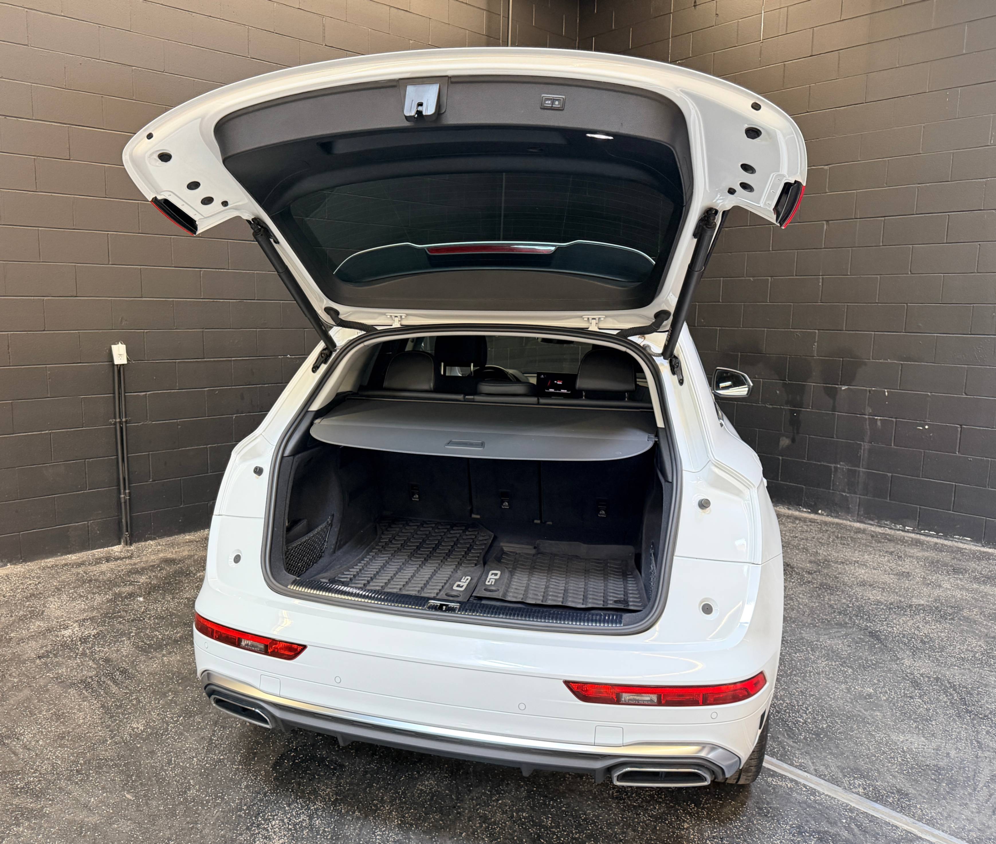 /hcwenterprisecorporation/2023-Audi-Q5-43208748276529185.jpg