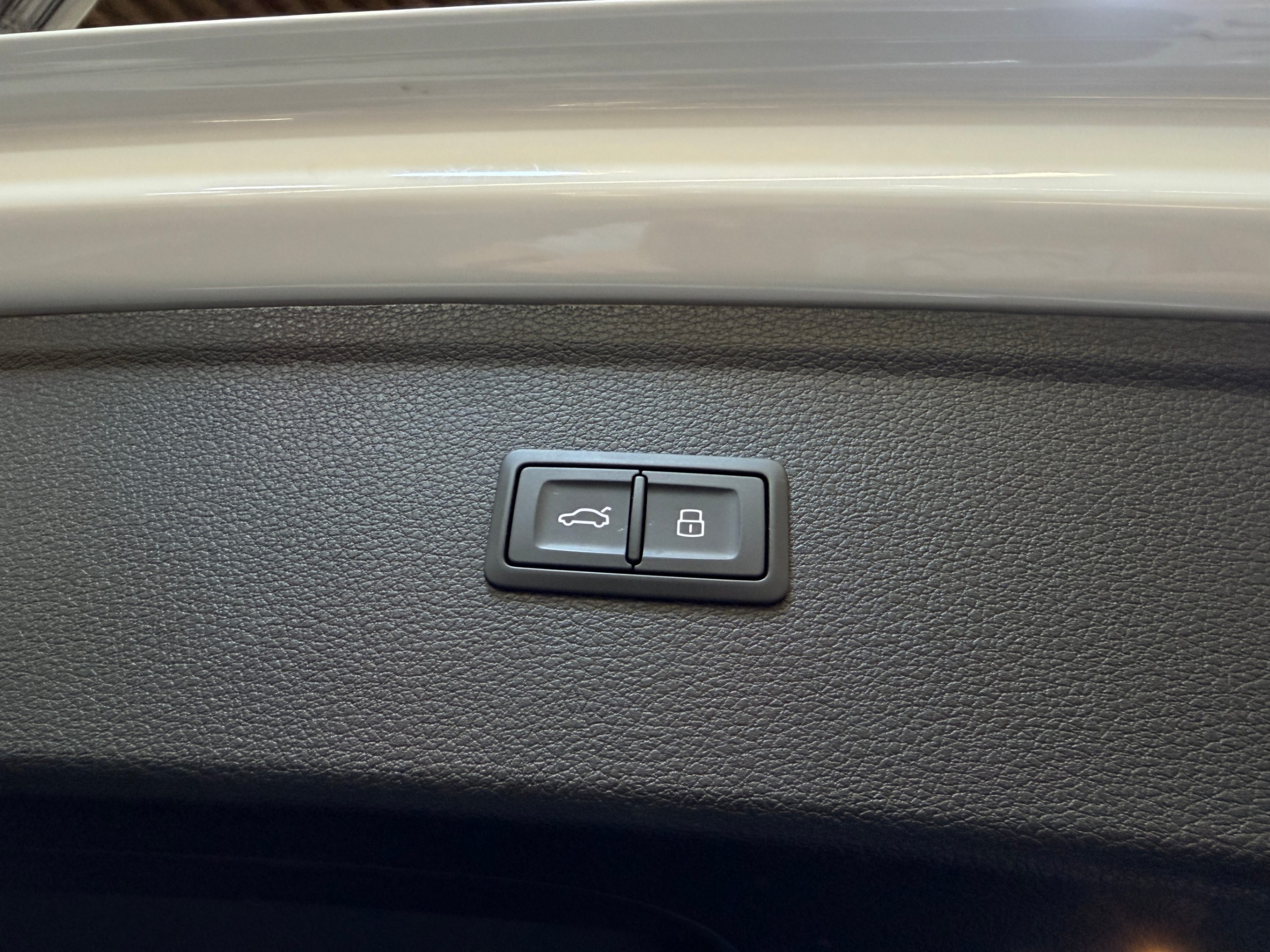 /hcwenterprisecorporation/2023-Audi-Q5-9191520419709556.jpg