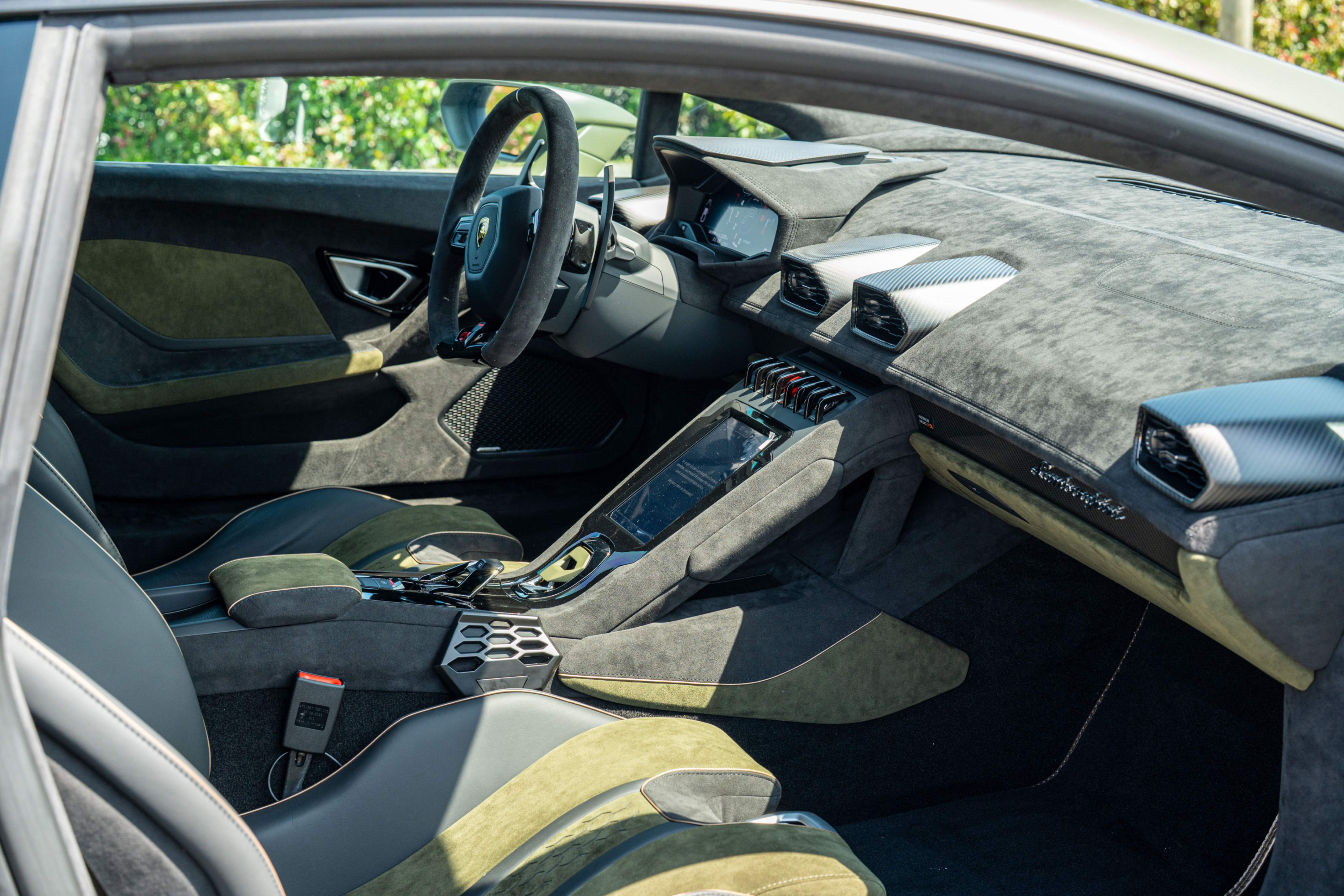 /hcwenterprisecorporation/2024-Lamborghini-Huracan-724198719660806.jpg