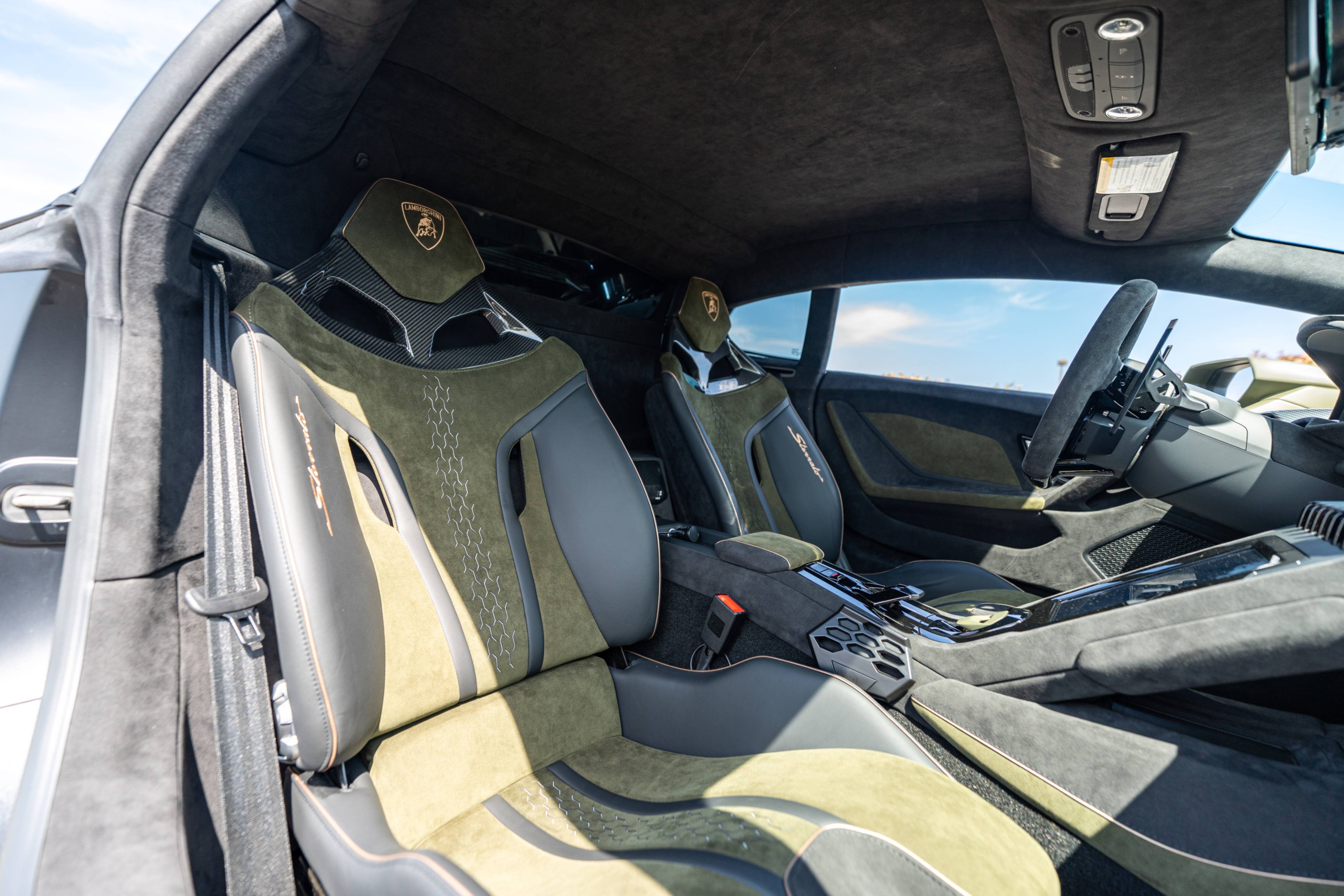 /hcwenterprisecorporation/2024-Lamborghini-Huracan-8793366377337253.jpg