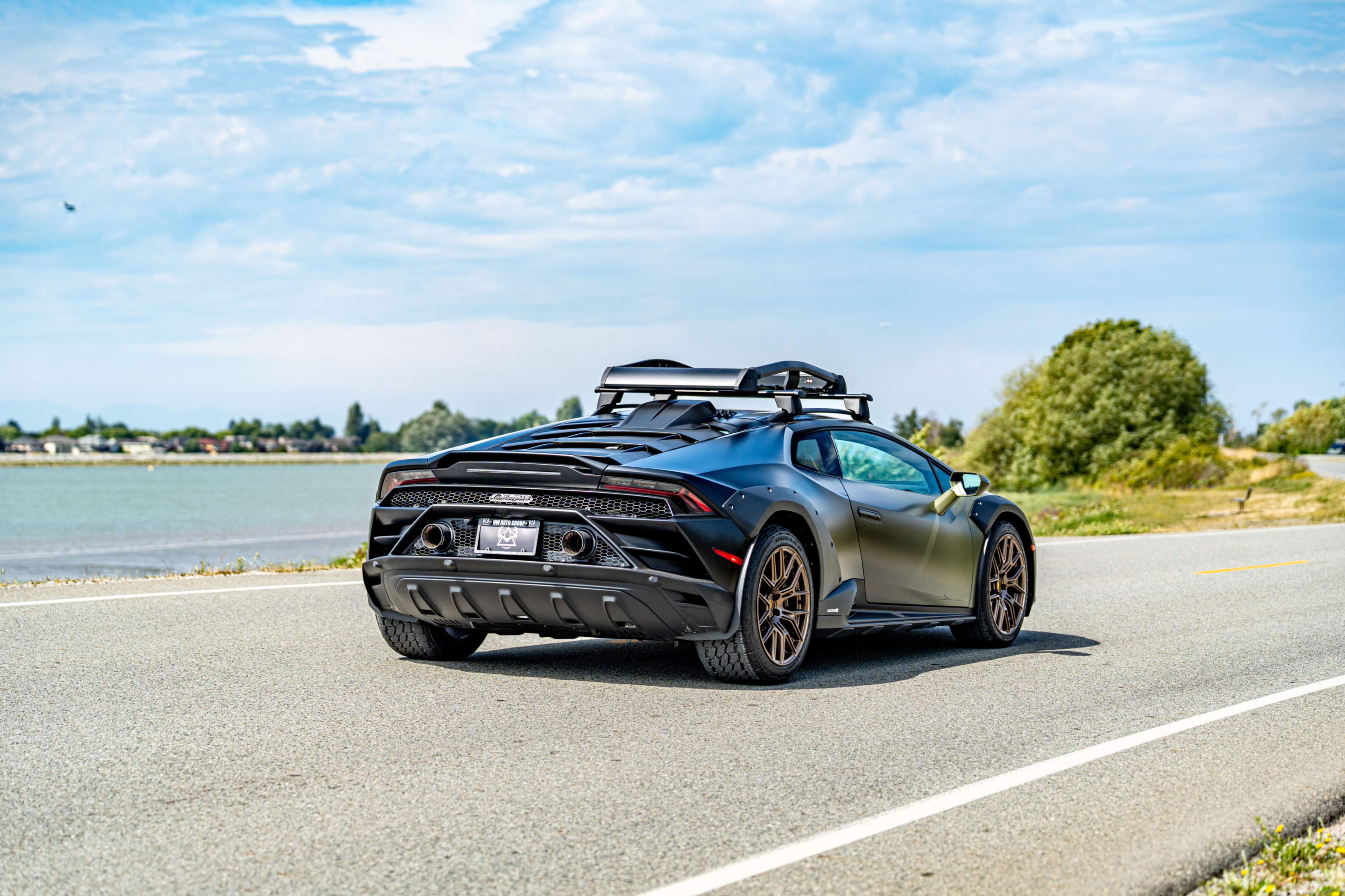 /hcwenterprisecorporation/2024-Lamborghini-Huracan-9804742947307261.jpg