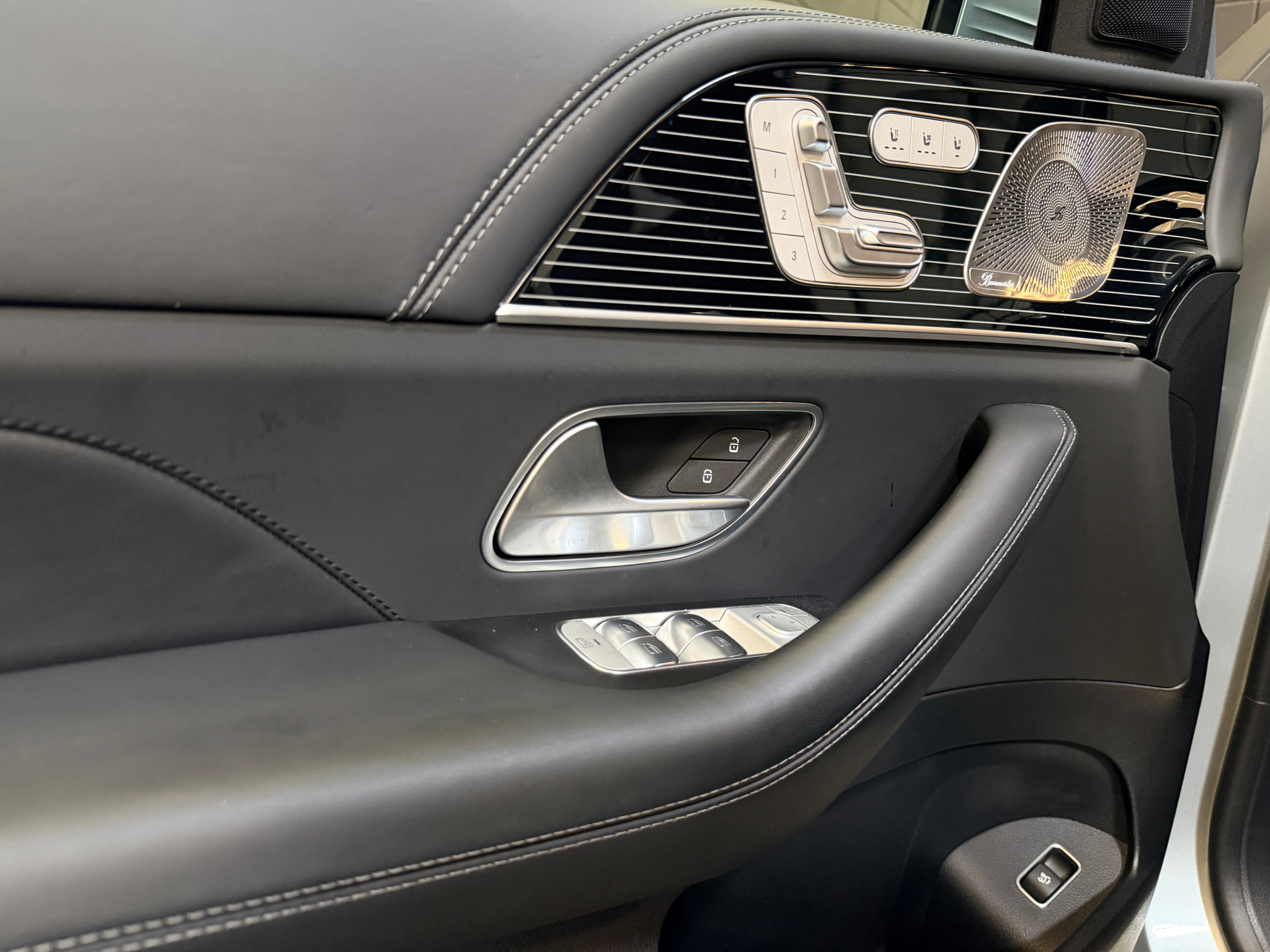 /hcwenterprisecorporation/2024-Mercedes-Benz-GLE-Class-2204588236834819.jpg