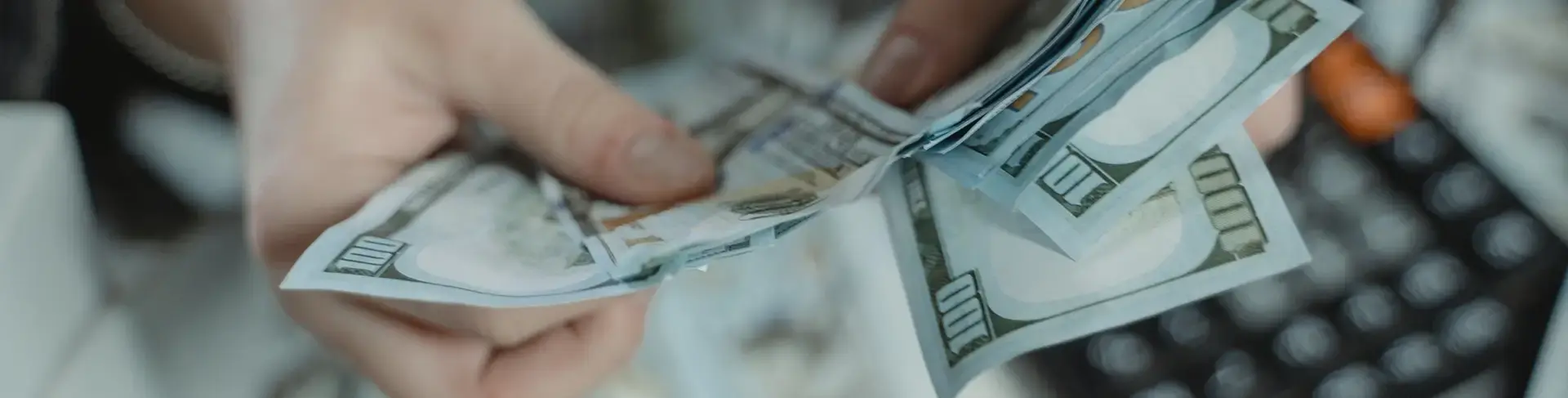 https://hillzcdn.ca/hermescosautogroupinc/07720908339979649-hermesco.finance_calculator.webp