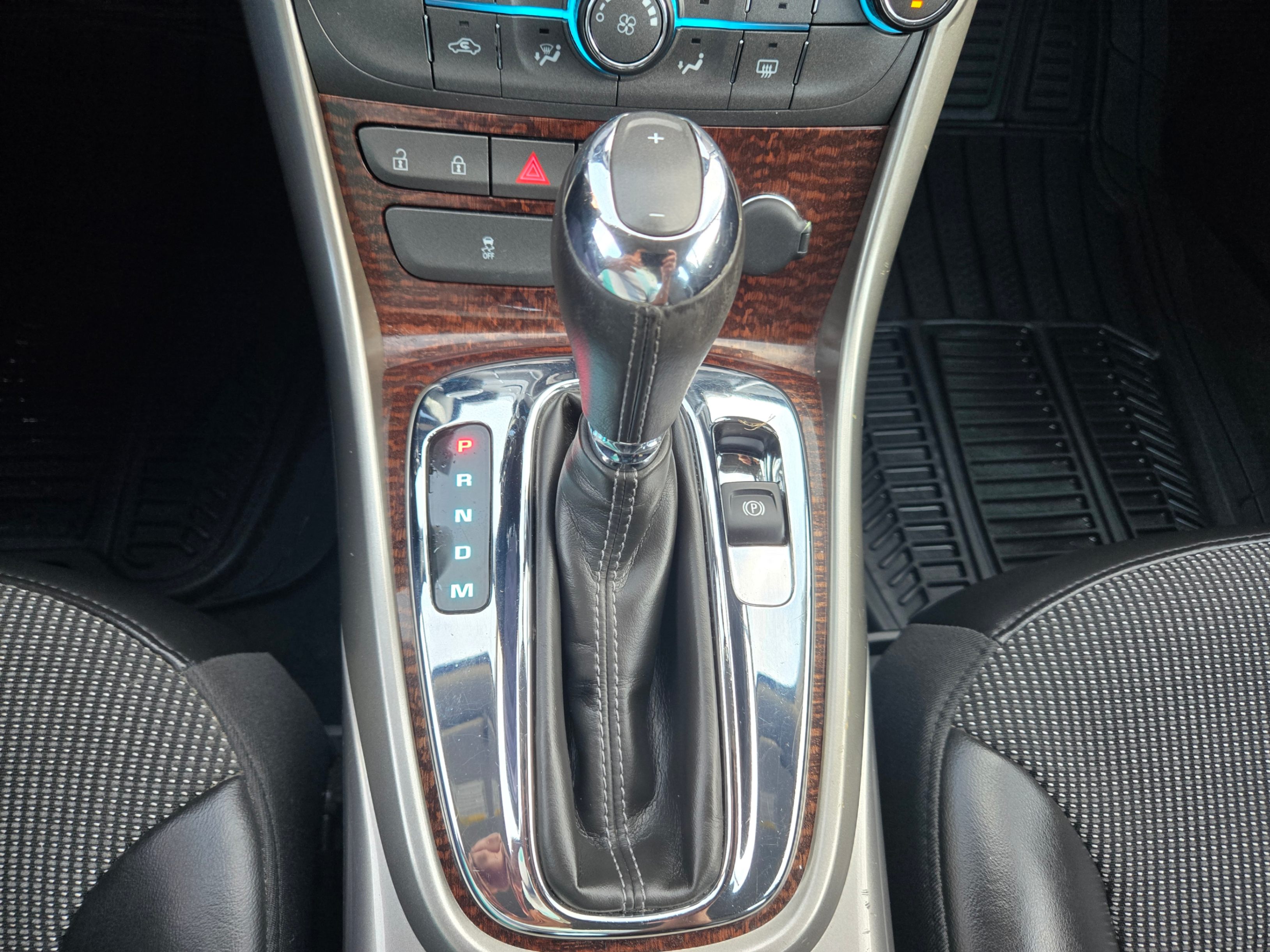 /hunsbroauto/2013-Chevrolet-Malibu-33074371137571035.jpg