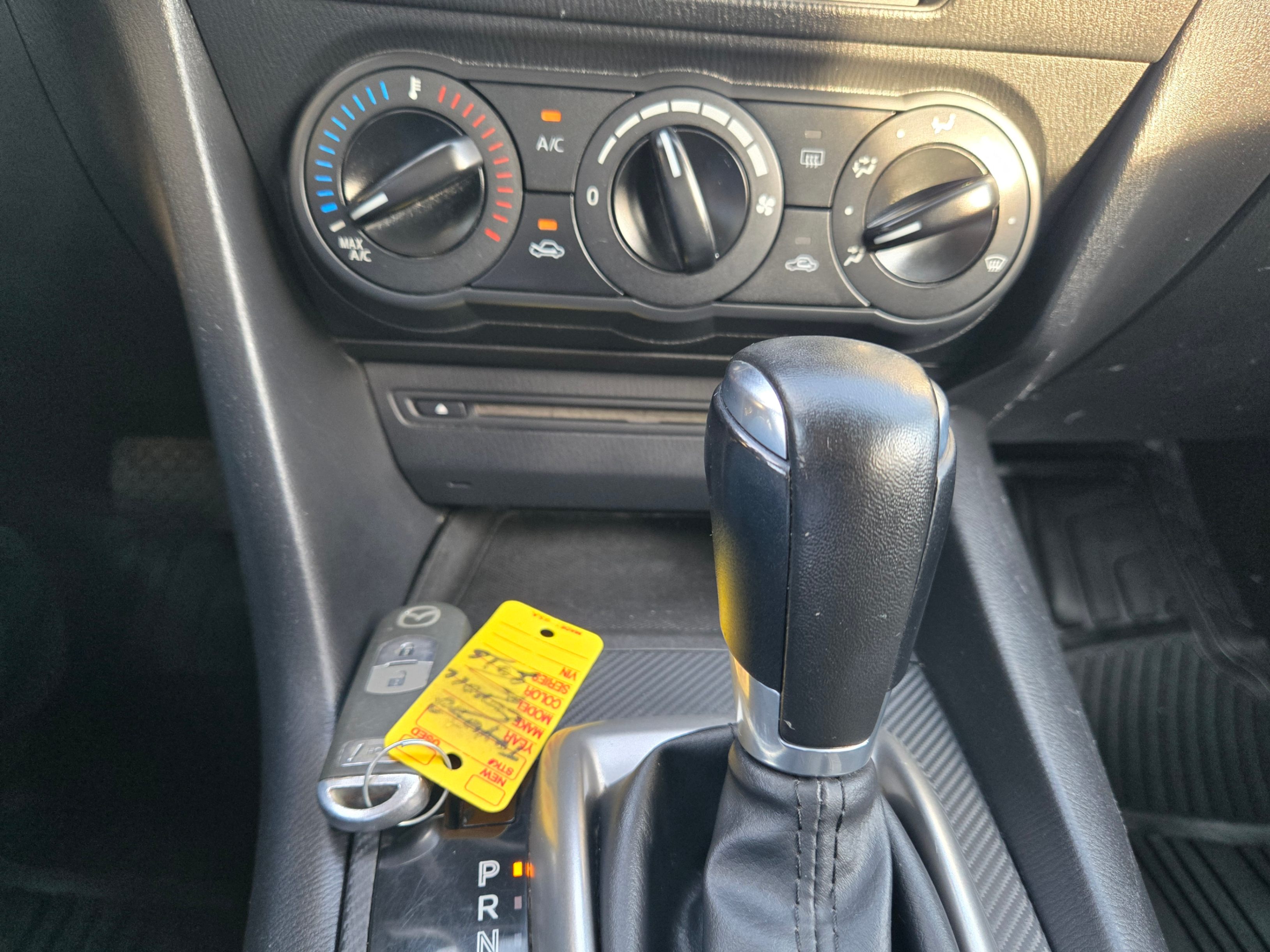 /hunsbroauto/2014-Mazda-Mazda3-05636879504061132.jpg