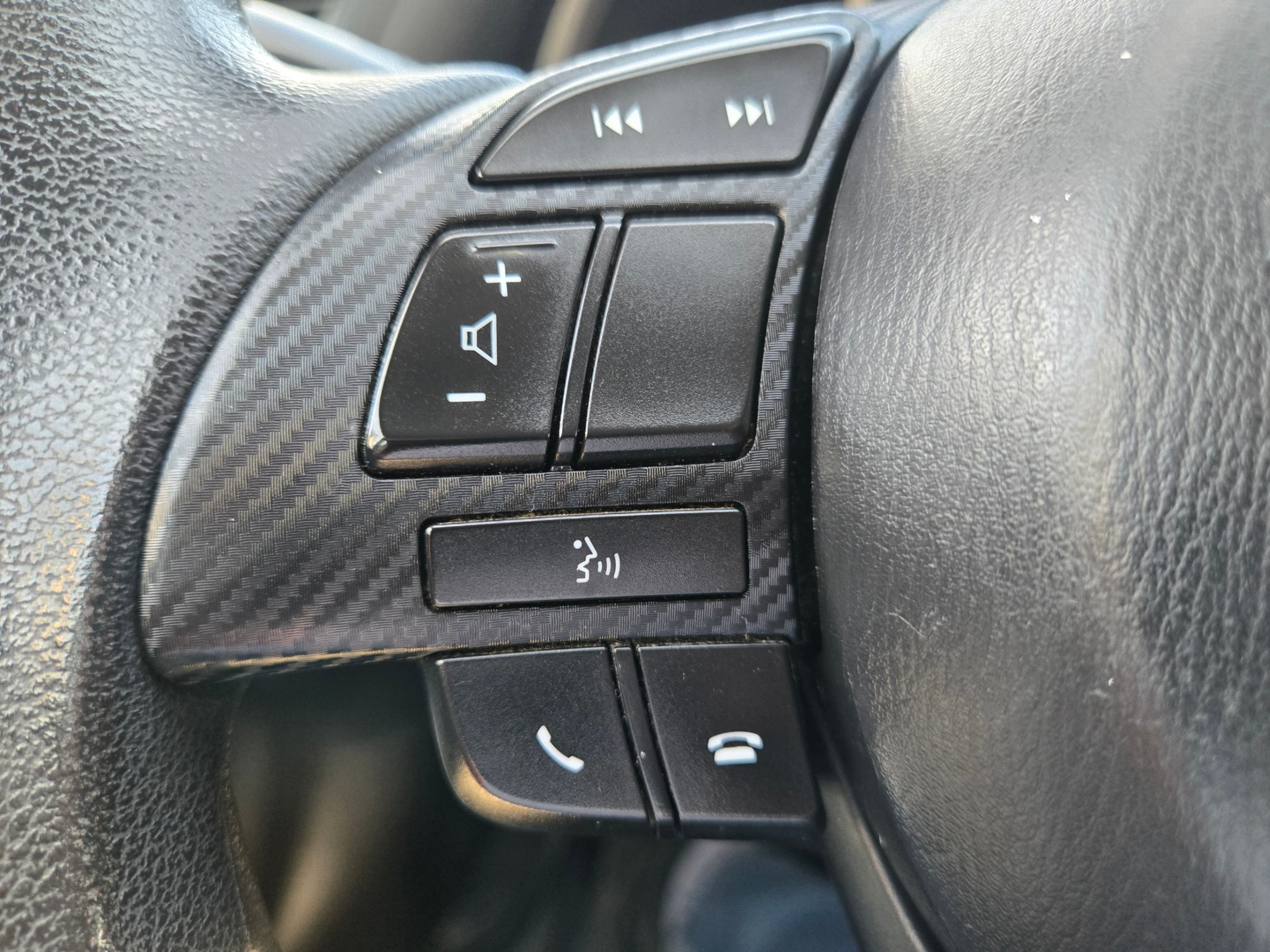 /hunsbroauto/2014-Mazda-Mazda3-24852086941242413.jpg