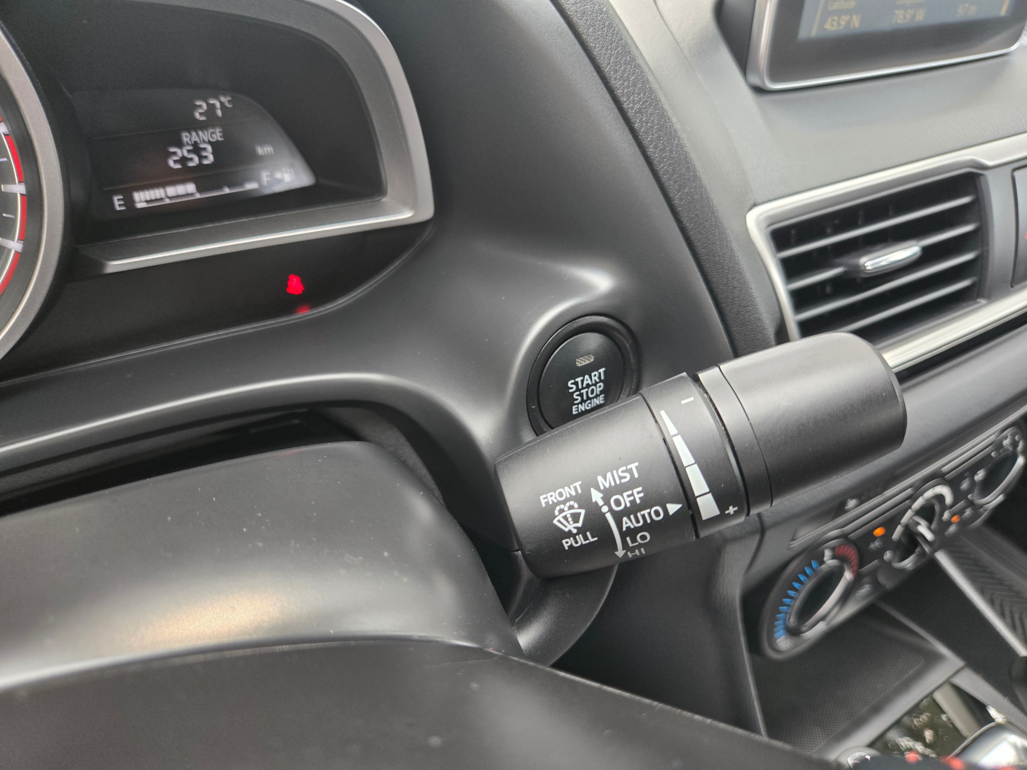 /hunsbroauto/2015-Mazda-Mazda3-25036043117821905.jpg