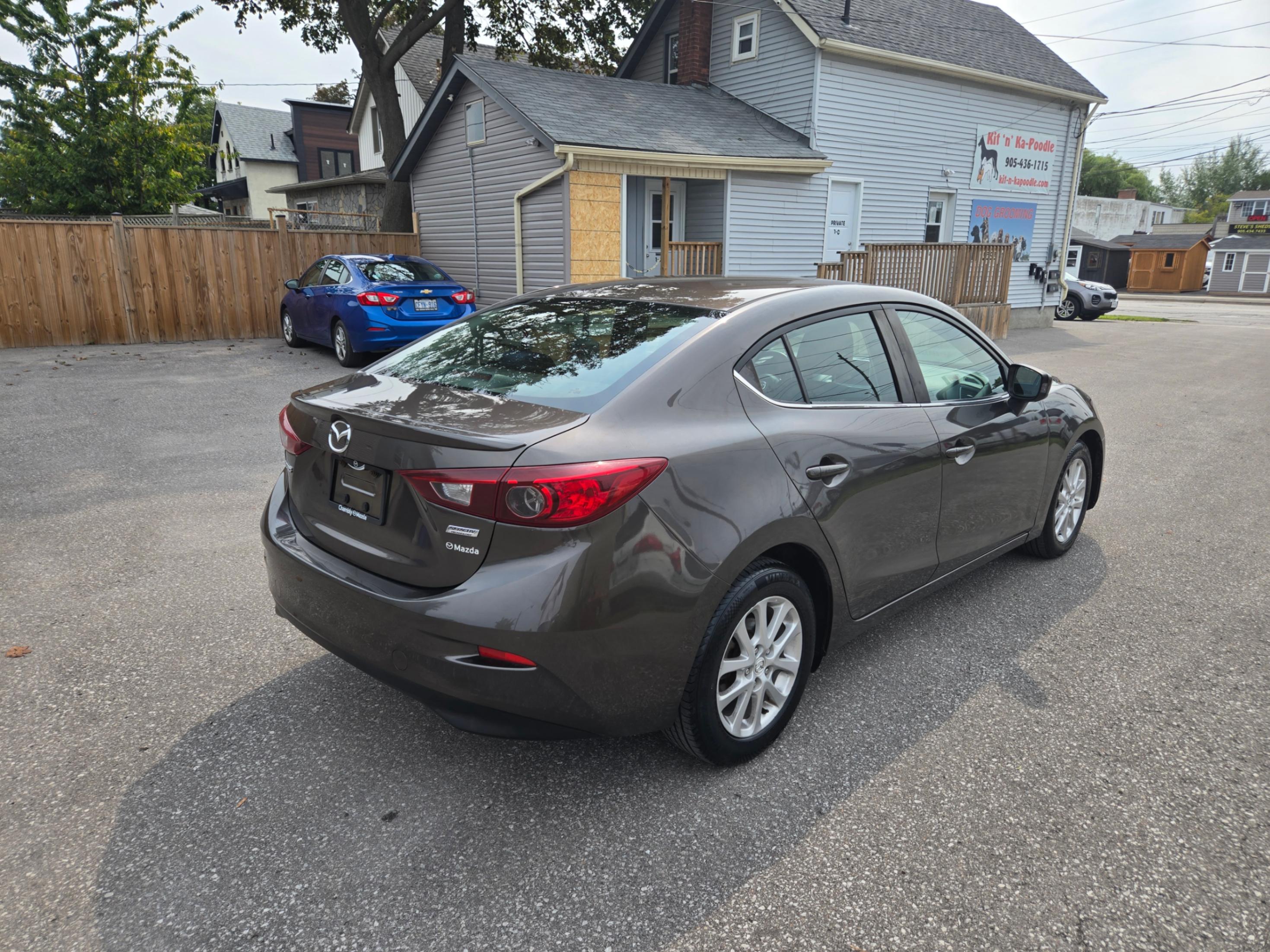 /hunsbroauto/2015-Mazda-Mazda3-49986401729451724.jpg