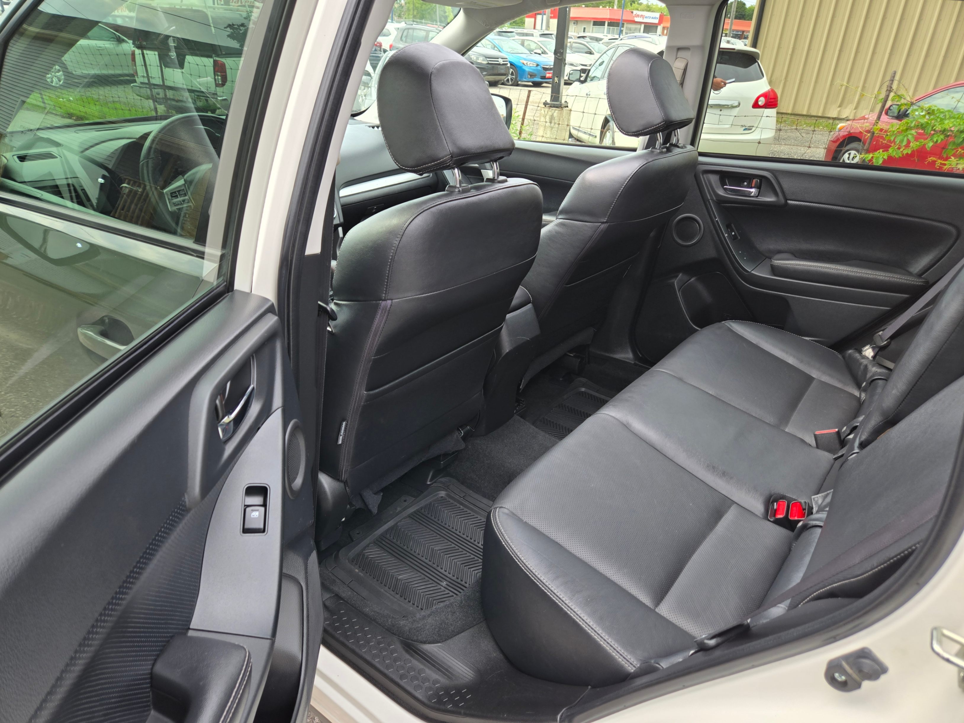 /hunsbroauto/2015-Subaru-Forester-40104192459109433.jpg