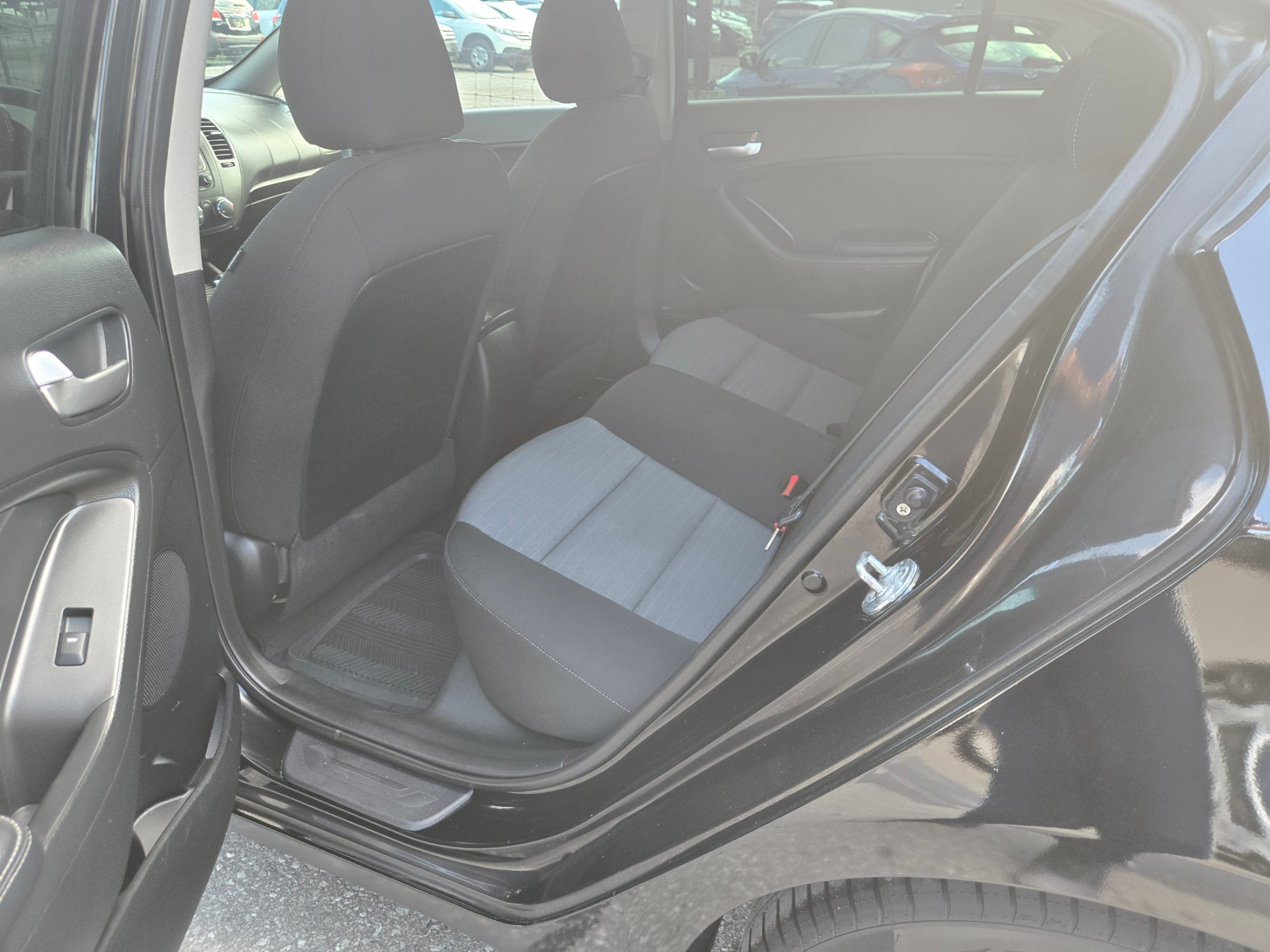 /hunsbroauto/2016-Kia-Forte-5505634838809919.jpg