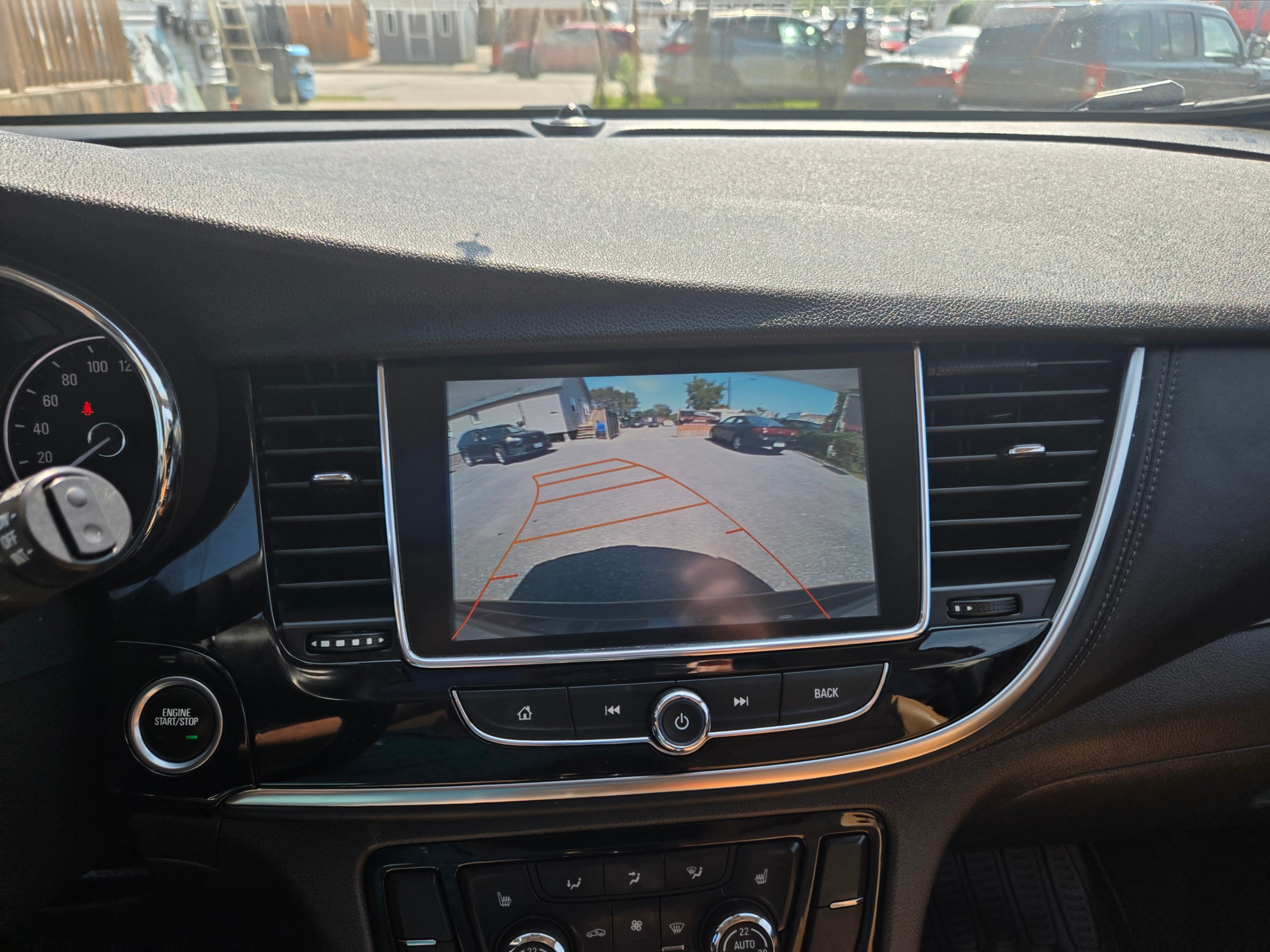 /hunsbroauto/2017-Buick-Encore-21208886814977412.jpg