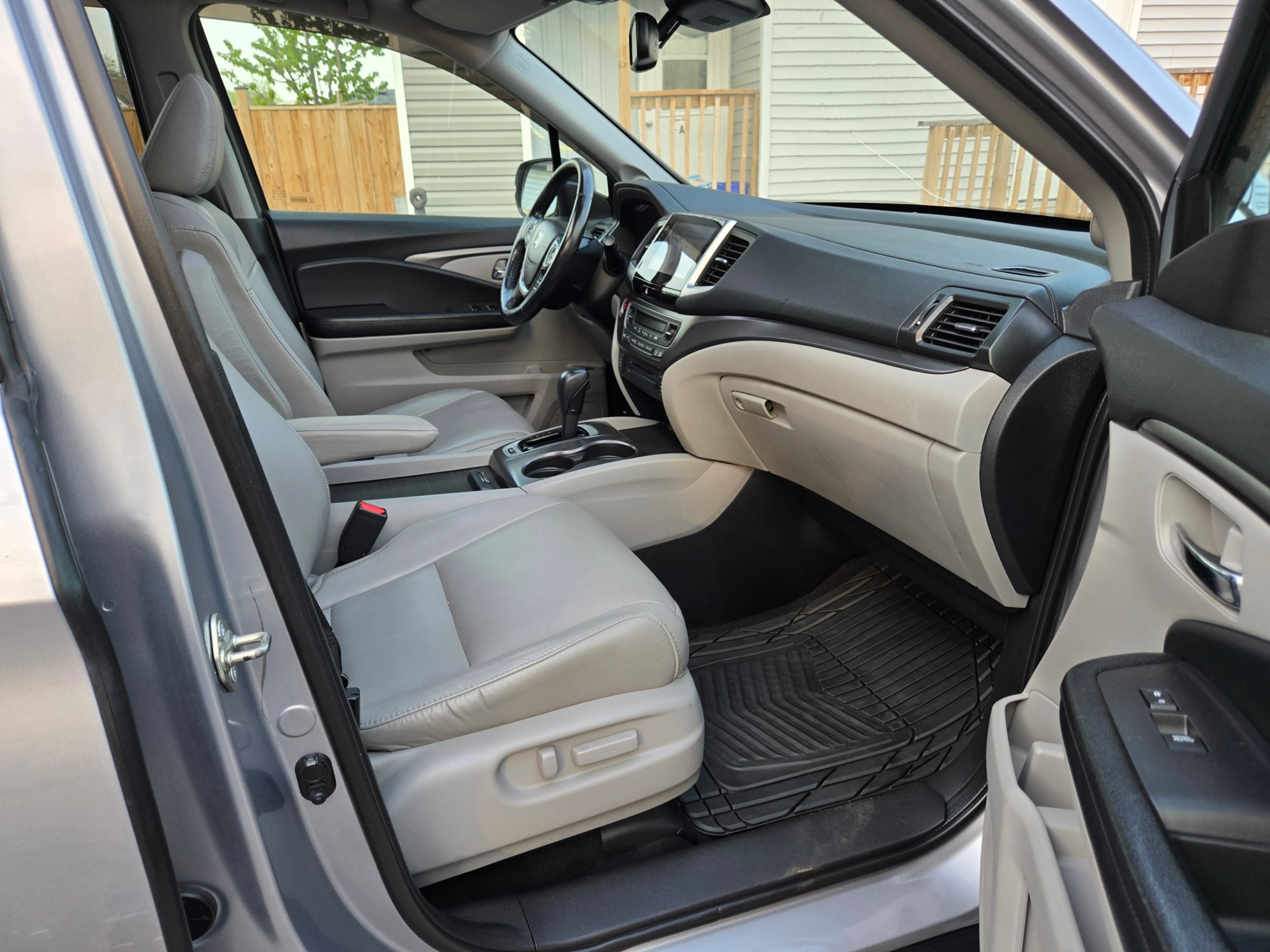 /hunsbroauto/2017-Honda-Pilot-15542579027355696.jpg