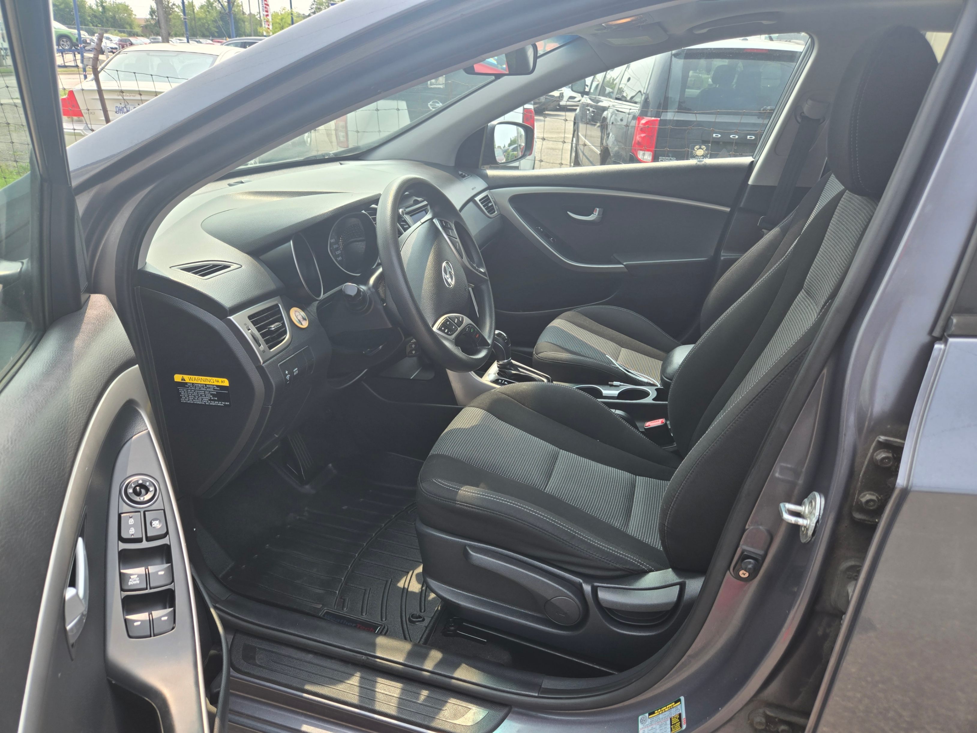 /hunsbroauto/2017-Hyundai-ElantraGT-5411919380841401.jpg
