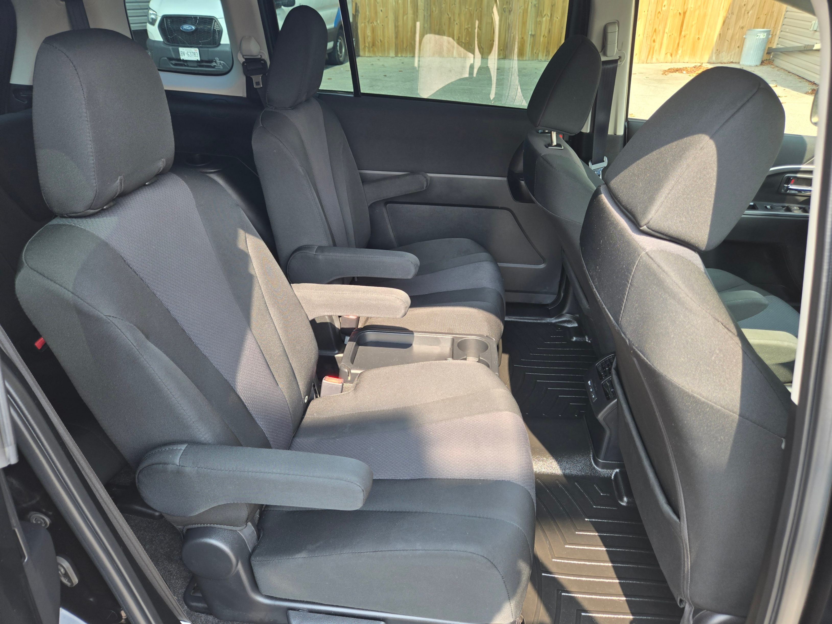 /hunsbroauto/2017-Mazda-Mazda5-5114142556399464.jpg