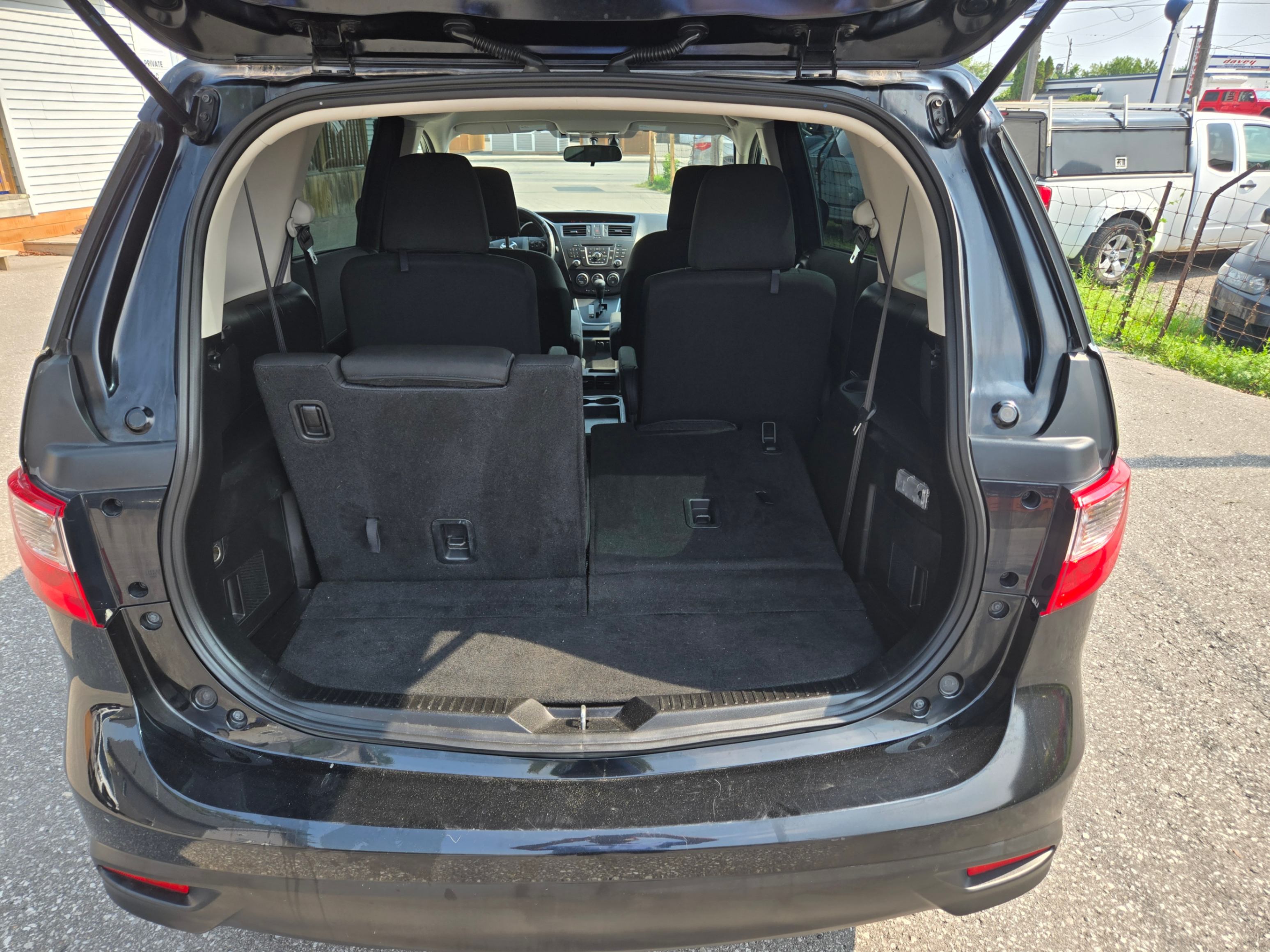 /hunsbroauto/2017-Mazda-Mazda5-5706755186029853.jpg