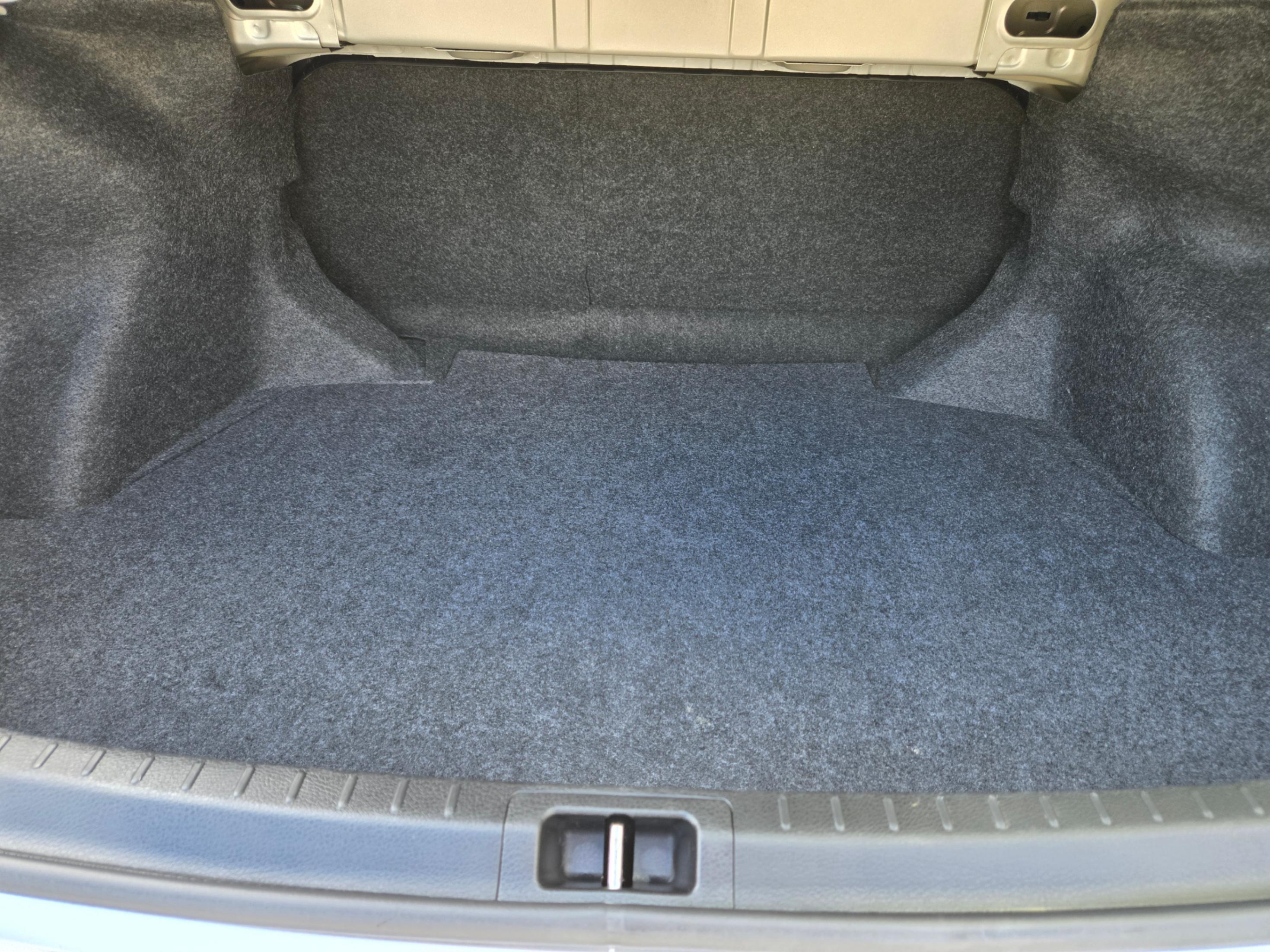 /hunsbroauto/2018-Toyota-Corolla-007523502678045579.jpg