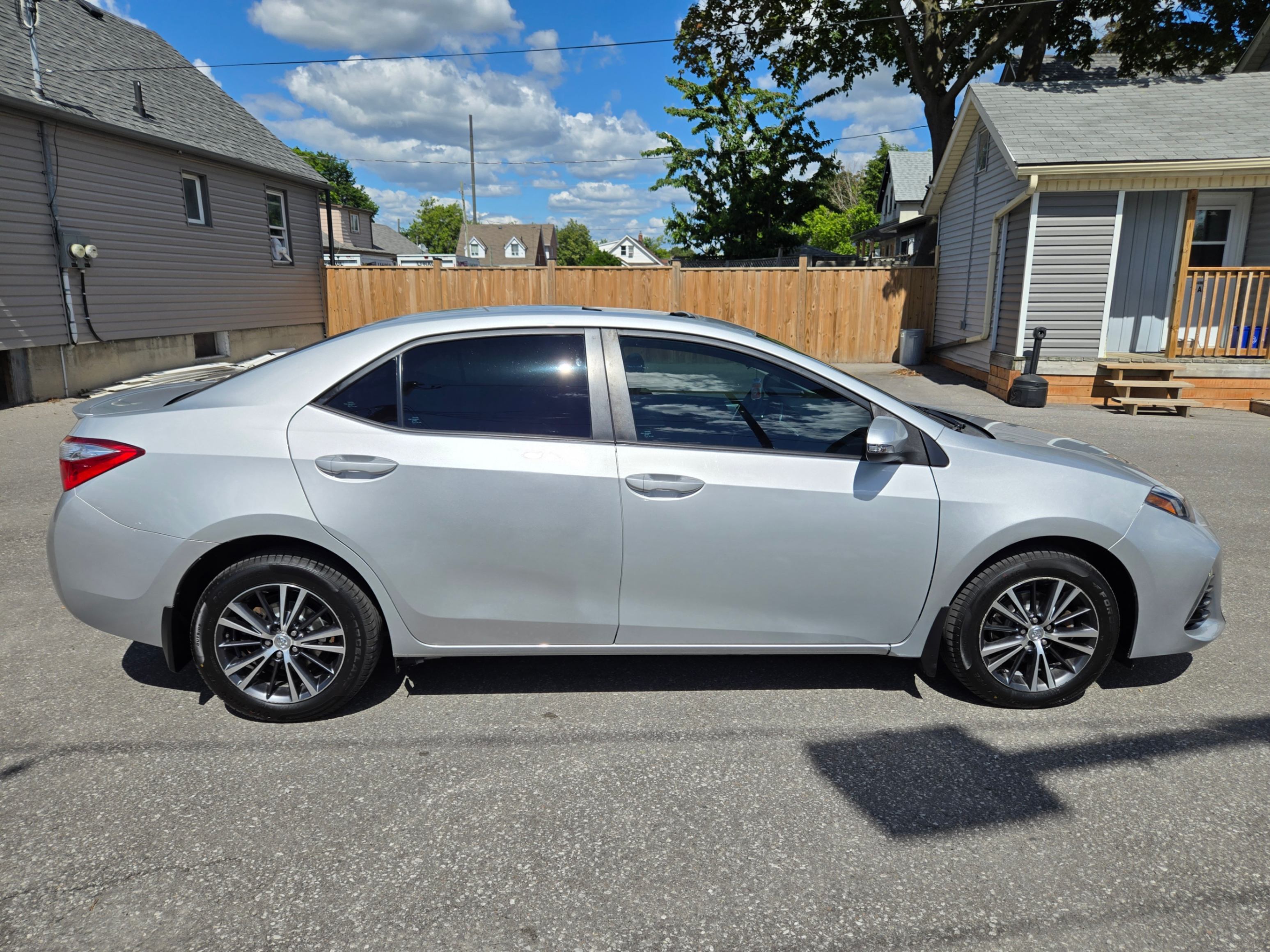 /hunsbroauto/2018-Toyota-Corolla-3809826542025614.jpg