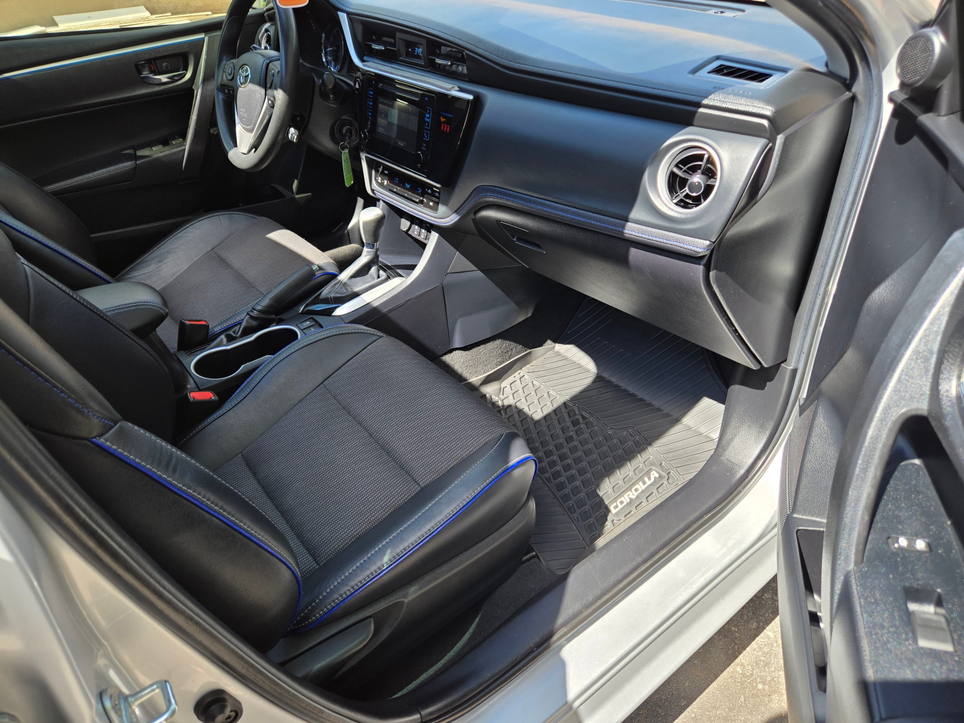 /hunsbroauto/2018-Toyota-Corolla-6244983403075843.jpg