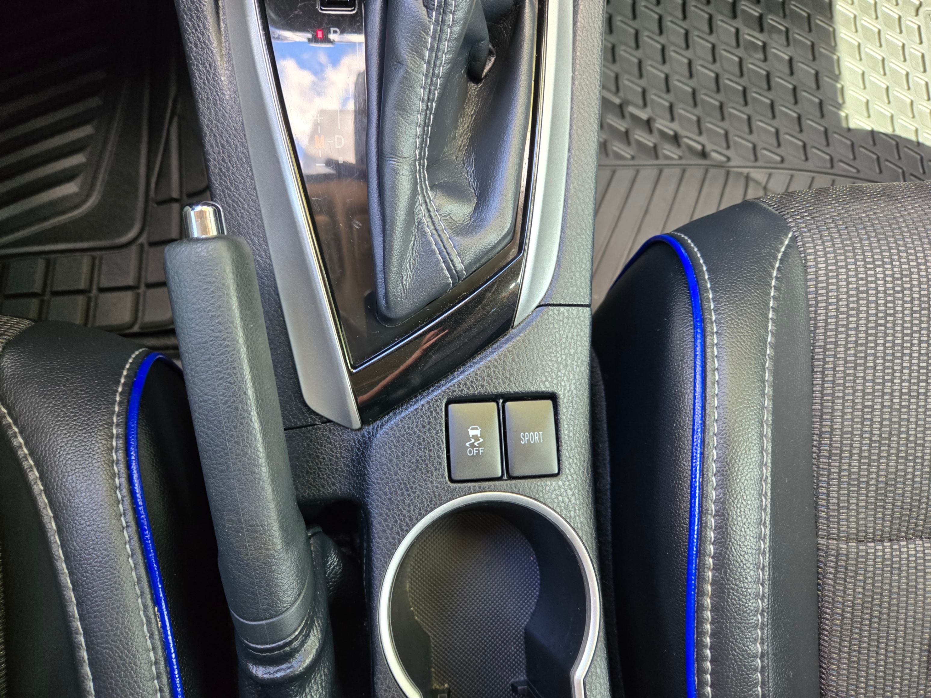 /hunsbroauto/2018-Toyota-Corolla-8402686433265378.jpg