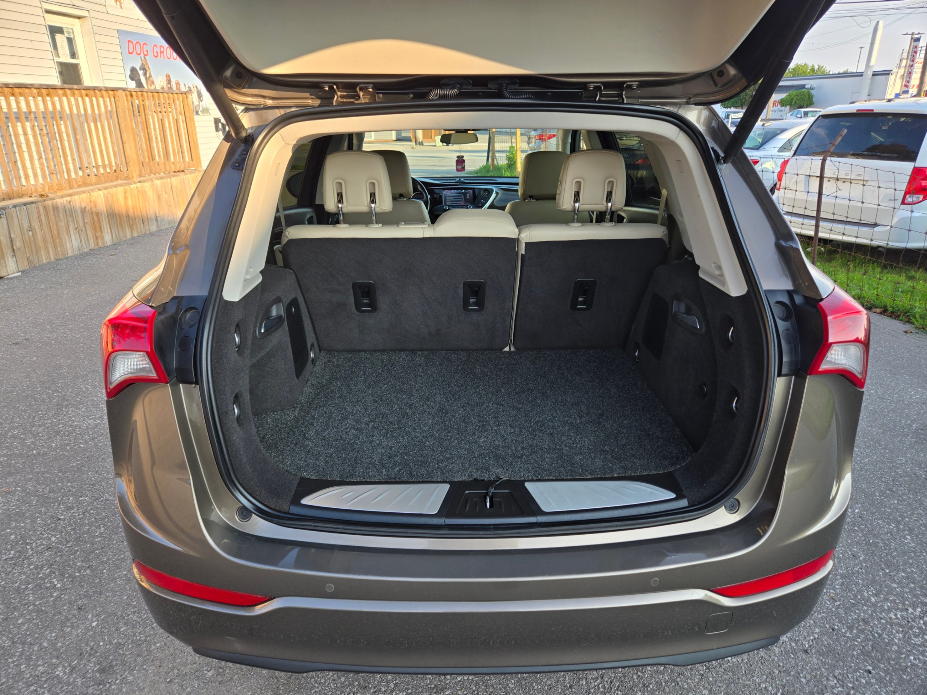 /hunsbroauto/2019-Buick-Envision-03939252309105501.jpg