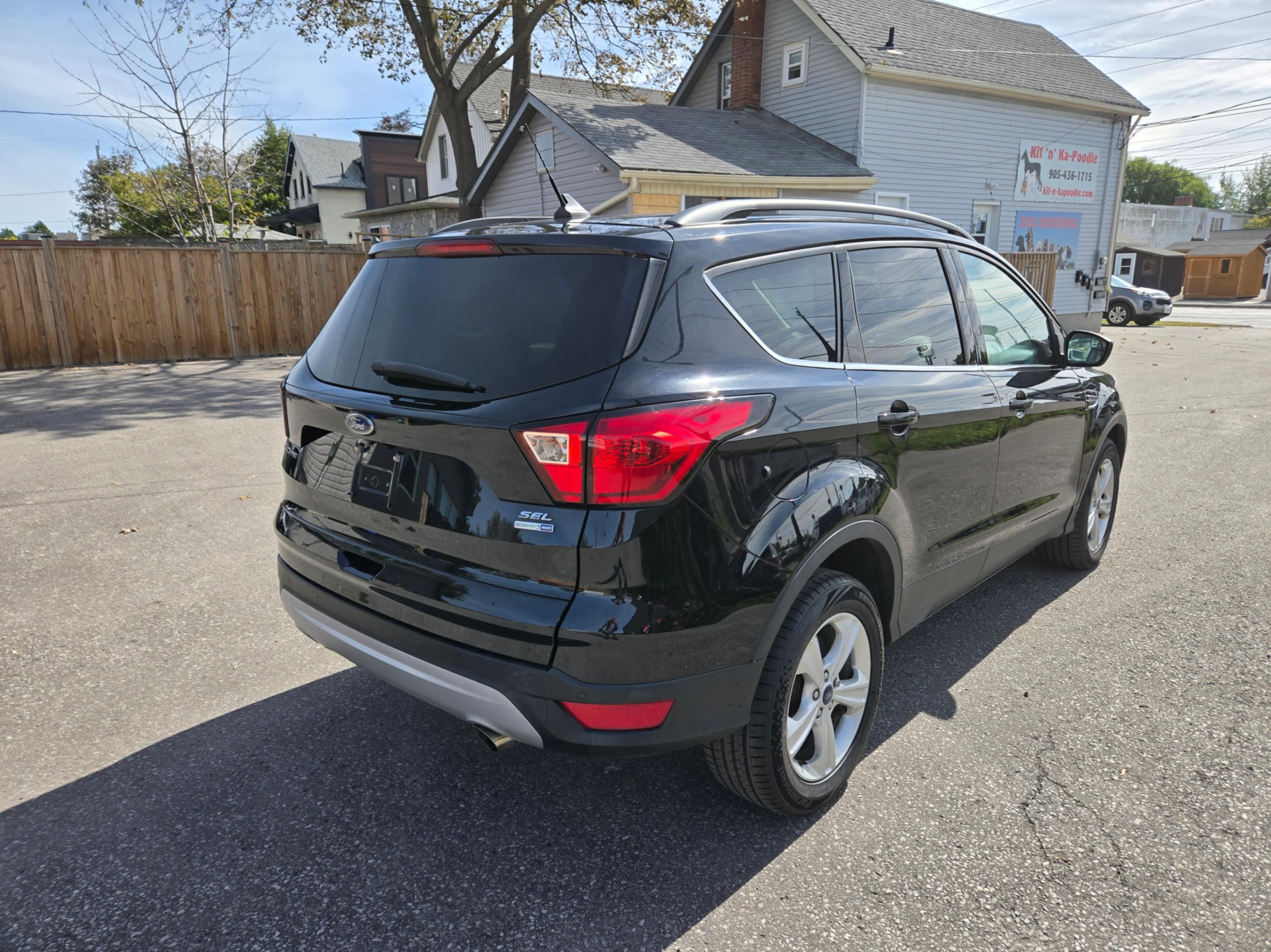 /hunsbroauto/2019-Ford-Escape-7528442034396279.jpg