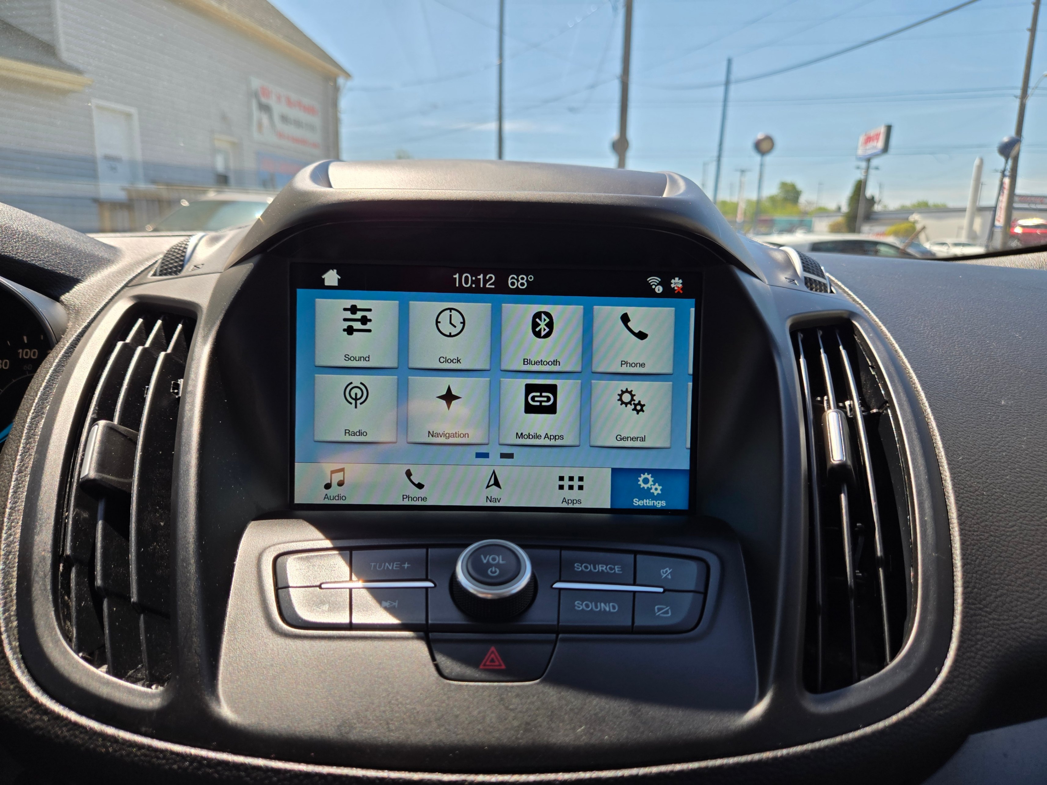 /hunsbroauto/2019-Ford-Escape-8666943153128568.jpg