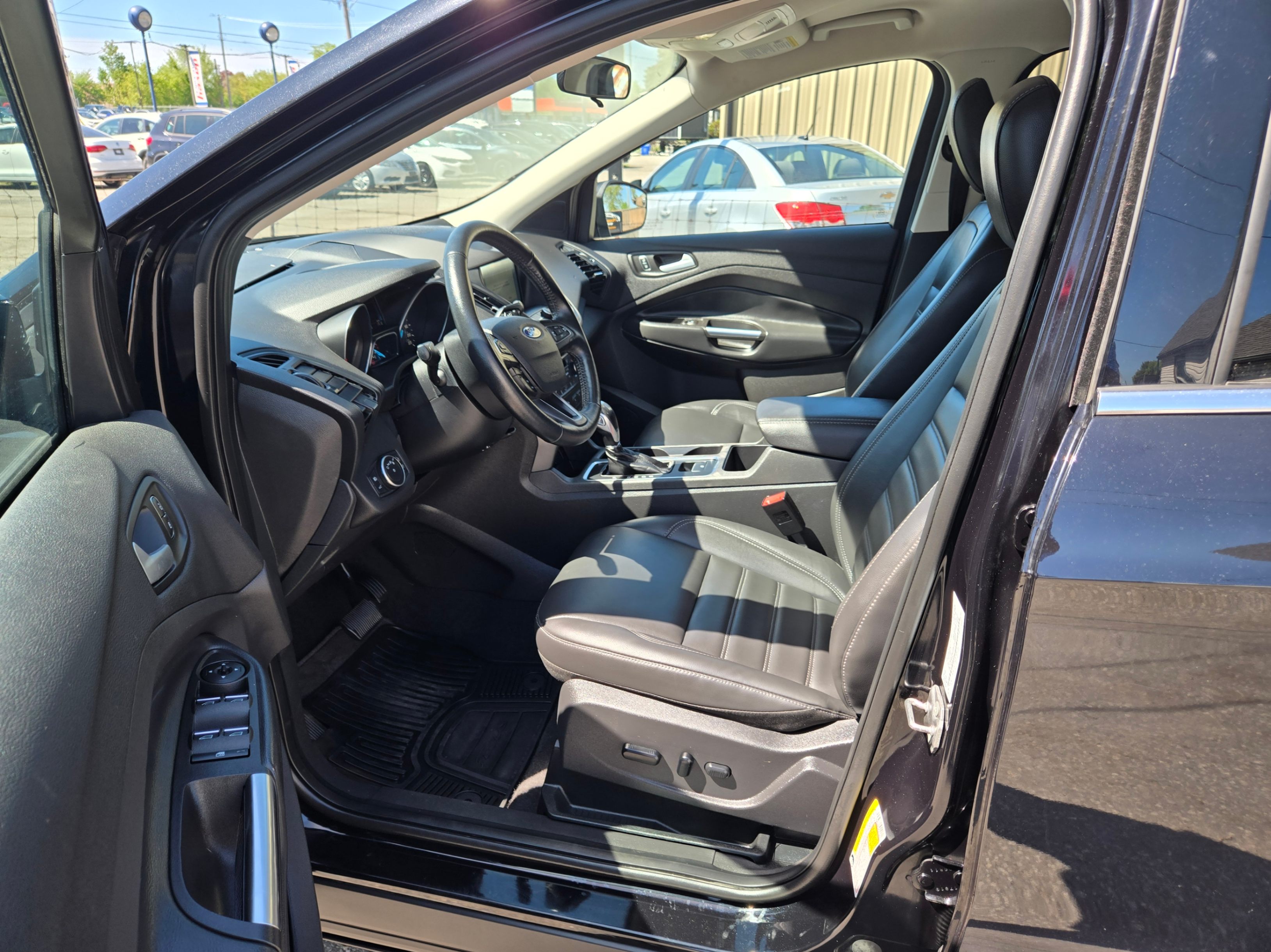 /hunsbroauto/2019-Ford-Escape-9607415287300751.jpg