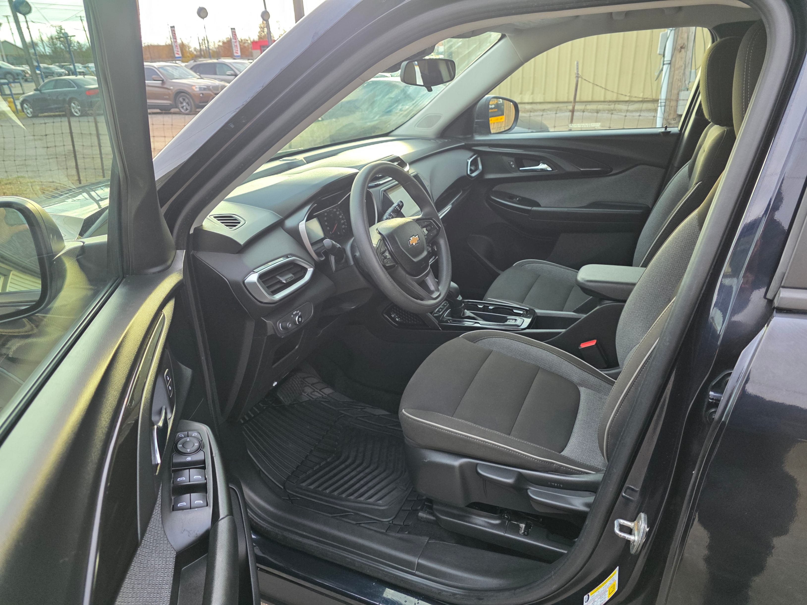 /hunsbroauto/2021-Chevrolet-Trailblazer-9345980013801665.jpg