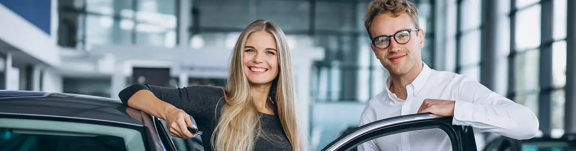 https://hillzcdn.ca/iconicautogroup/7746723002432869-contact_us.webp