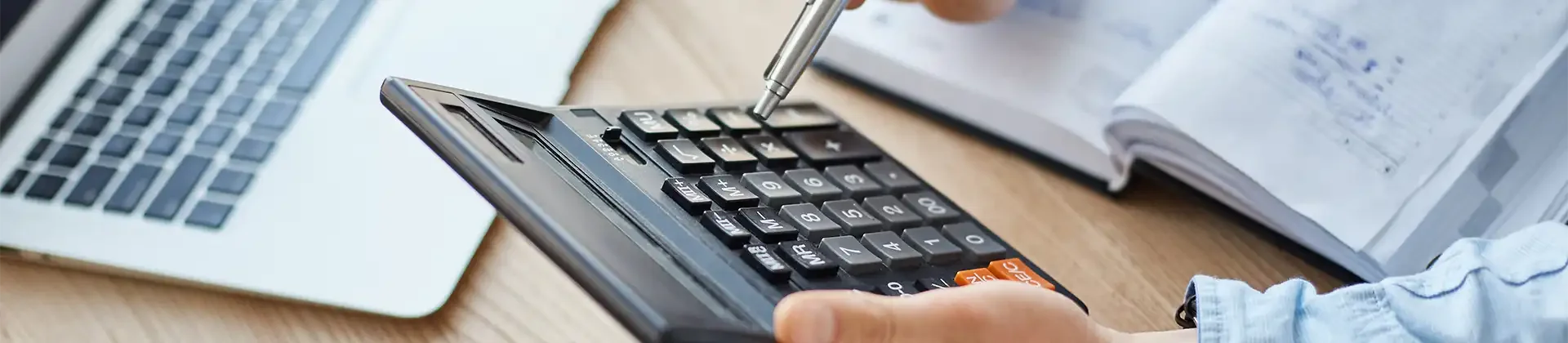 https://hillzcdn.ca/jgautocentreinc/6396981340360608-calculator.webp