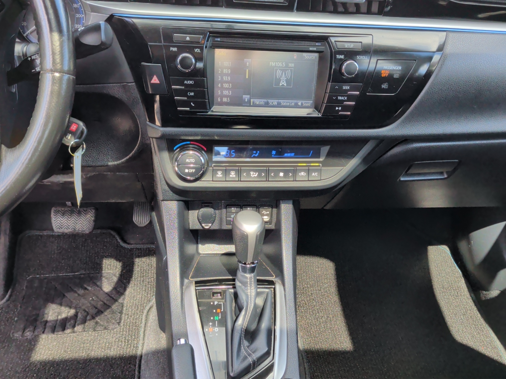 /kingsautoltd/2015-Toyota-Corolla-004450835895492444.jpg