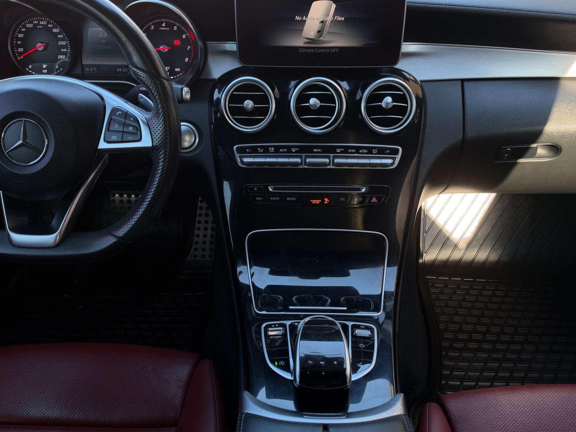/kingsautoltd/2017-Mercedes-Benz-C-Class-21433198279738175.jpg