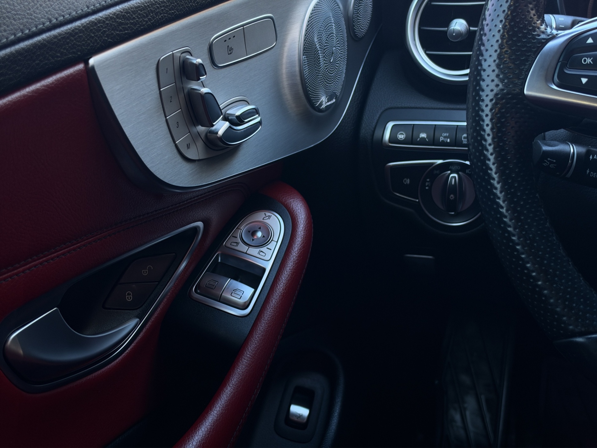 /kingsautoltd/2017-Mercedes-Benz-C-Class-5924653985107364.jpg