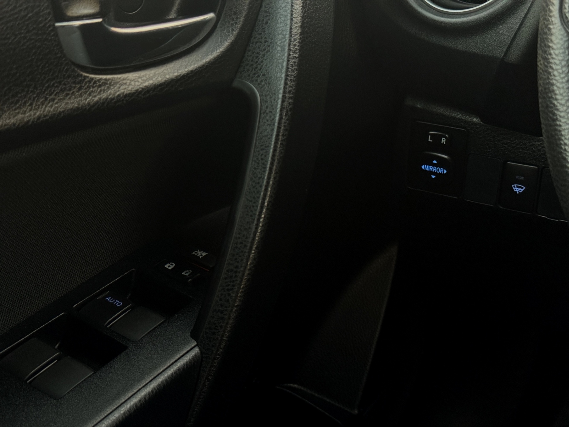 /kingsautoltd/2017-Toyota-Corolla-05925820552099825.jpg