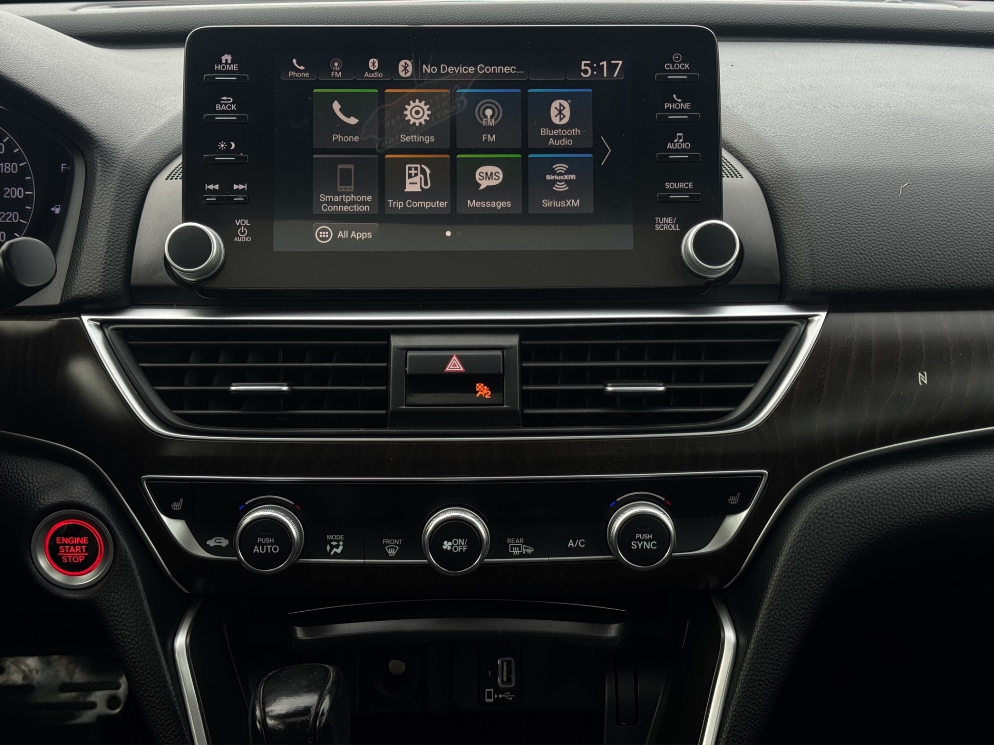 /kingsautoltd/2018-Honda-Accord-2702545316408591.jpg