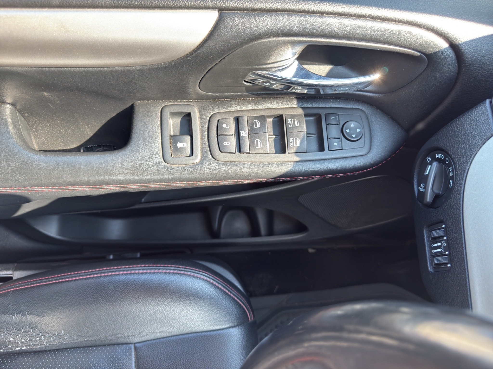 /kingsautoltd/2019-Dodge-GrandCaravan-0424817349636335.jpg