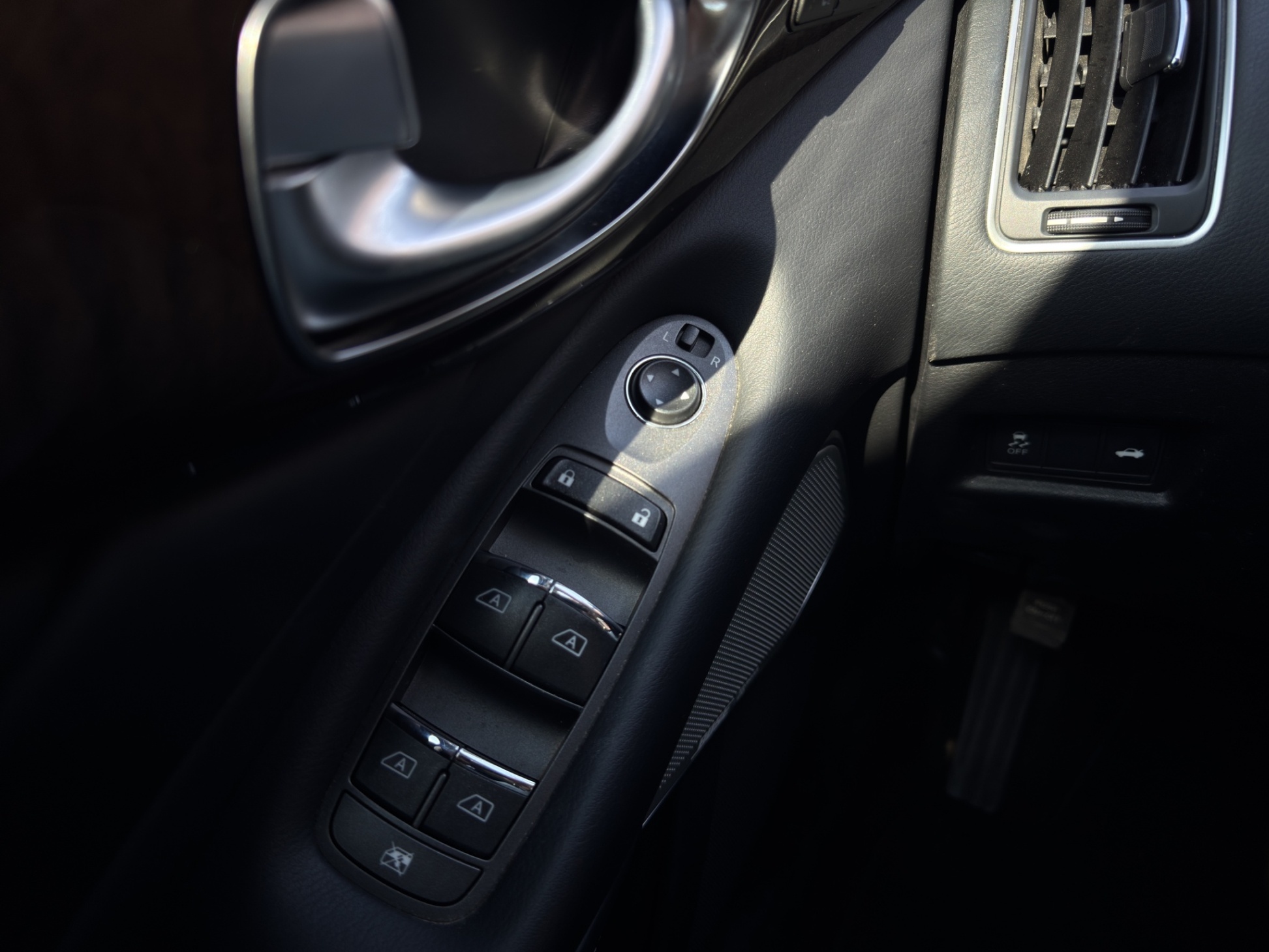 /kingsautoltd/2019-Infiniti-Q50-002661926923555269.jpg